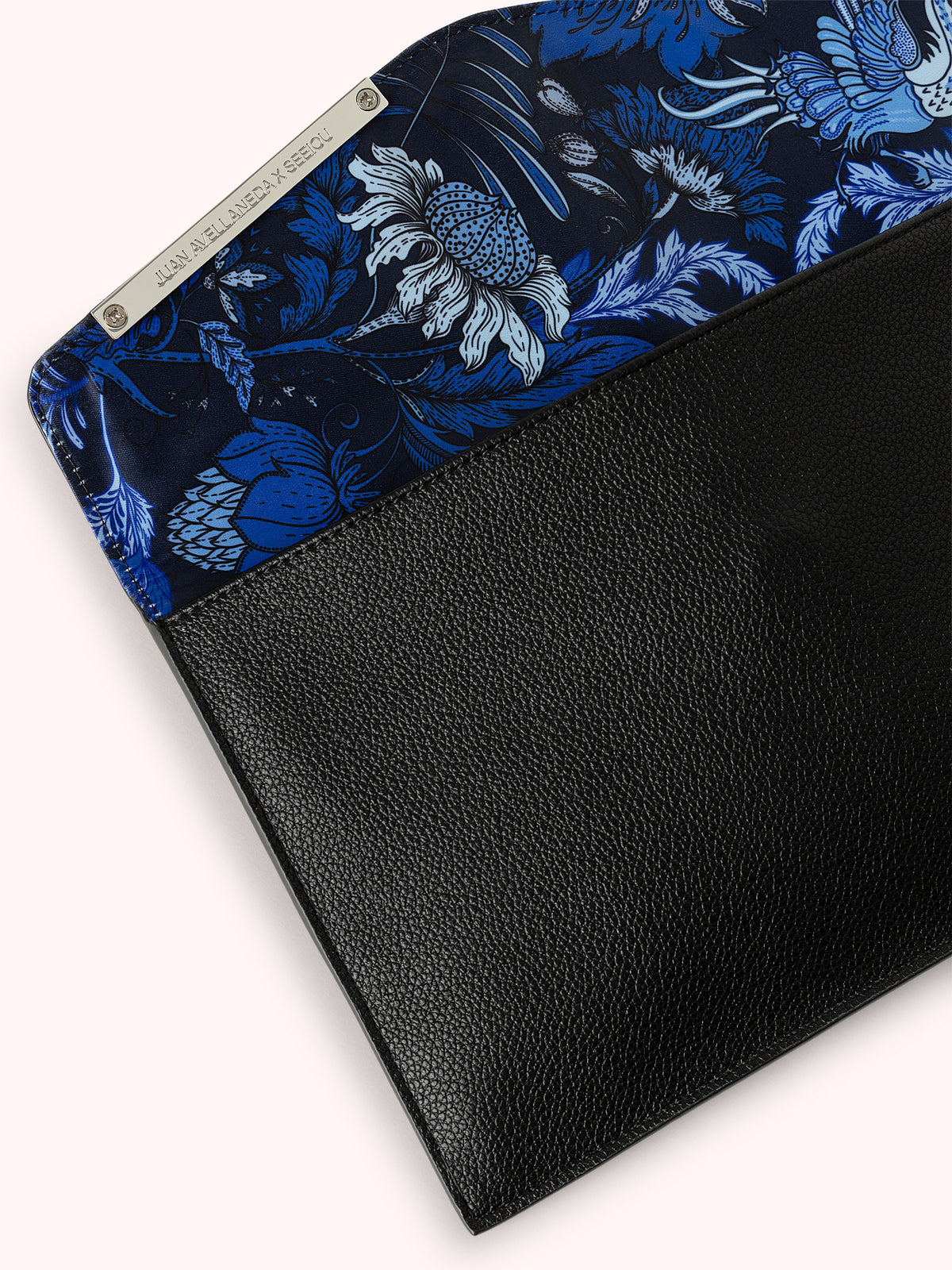 CLUTCH "SOBRE" NEGRO