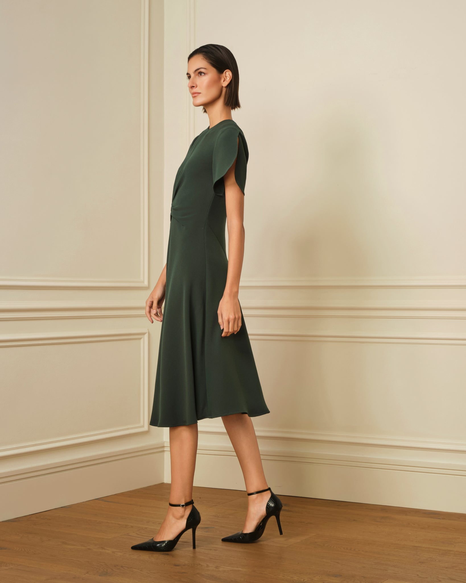 VESTIDO MIDI NUDO VERDE