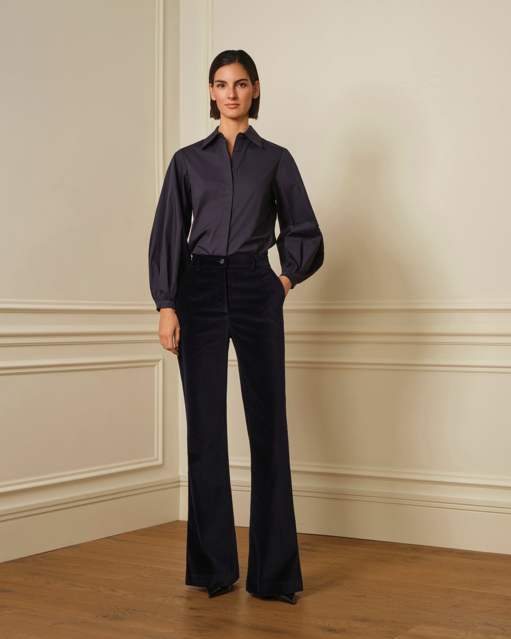 PANTALÓN FLARE DE TERCIOPELO NAVY
