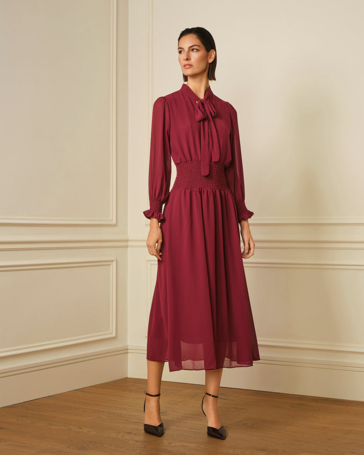VESTIDO MANGA LARGA CON LAZADA BURDEOS