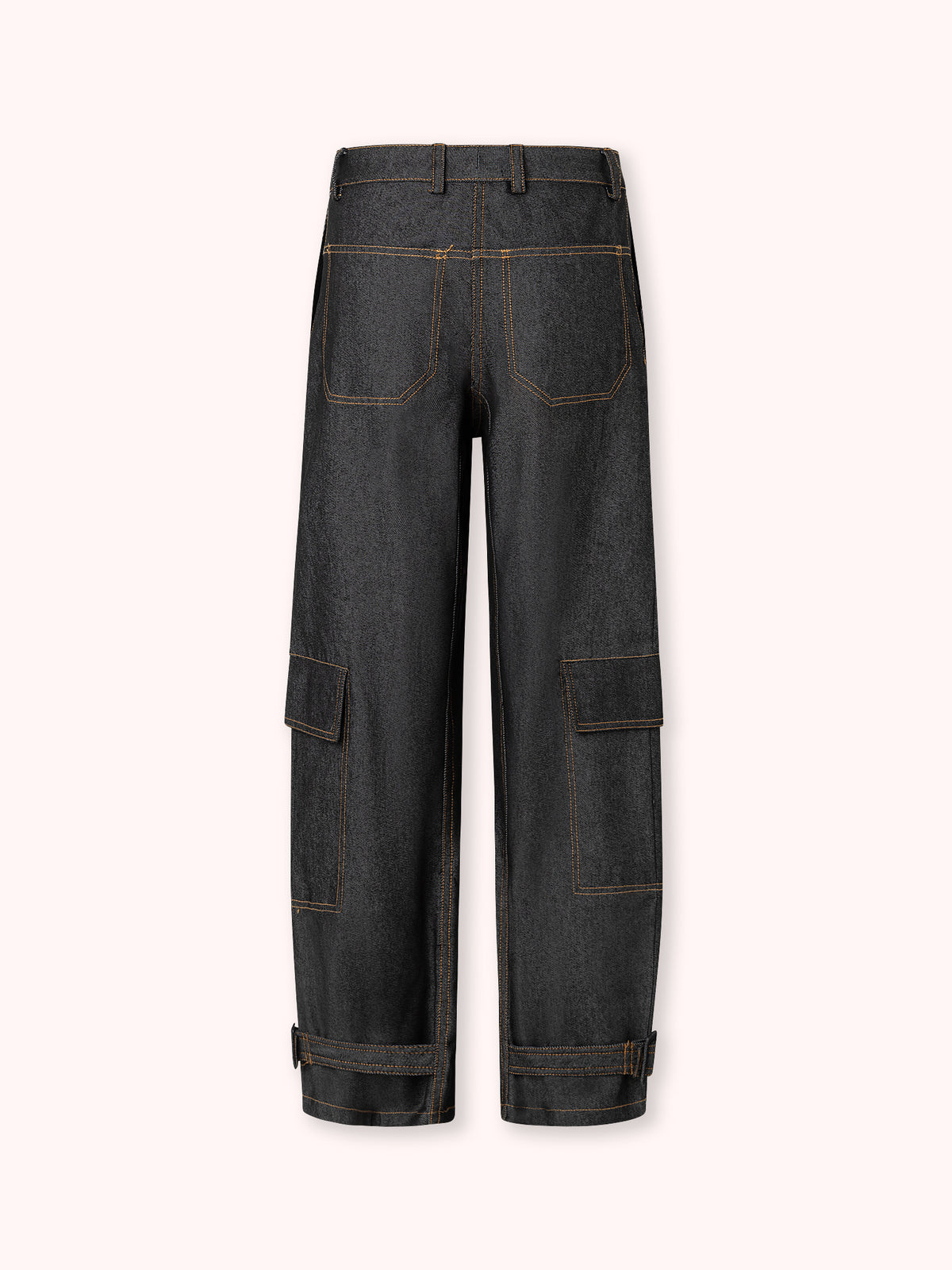 PANTALÓN CARGO CON COSTURAS VISTAS NEGRO