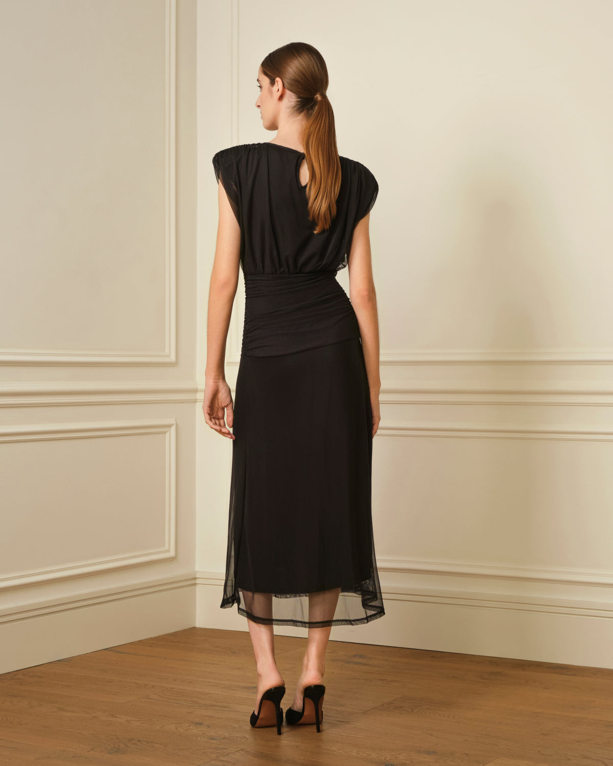 VESTIDO LARGO DRAPEADO HOMBRERAS NEGRO