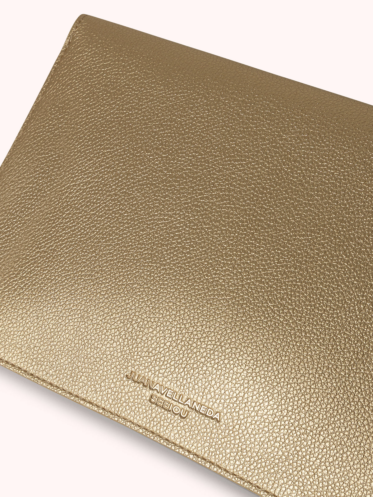 CLUTCH "SOBRE" DORADO