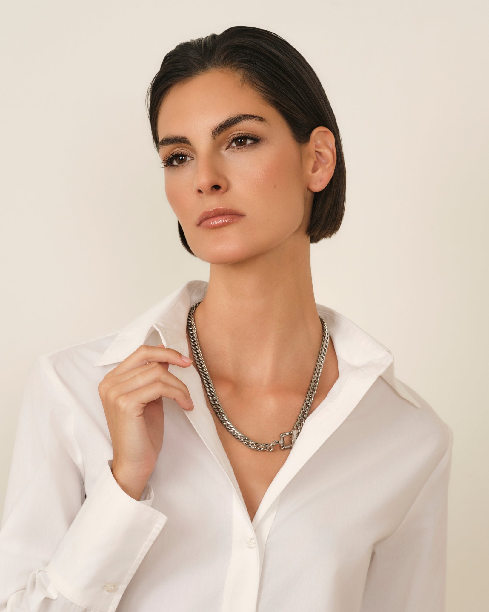 COLLAR CON CIERRE BAMBOO PLATEADO