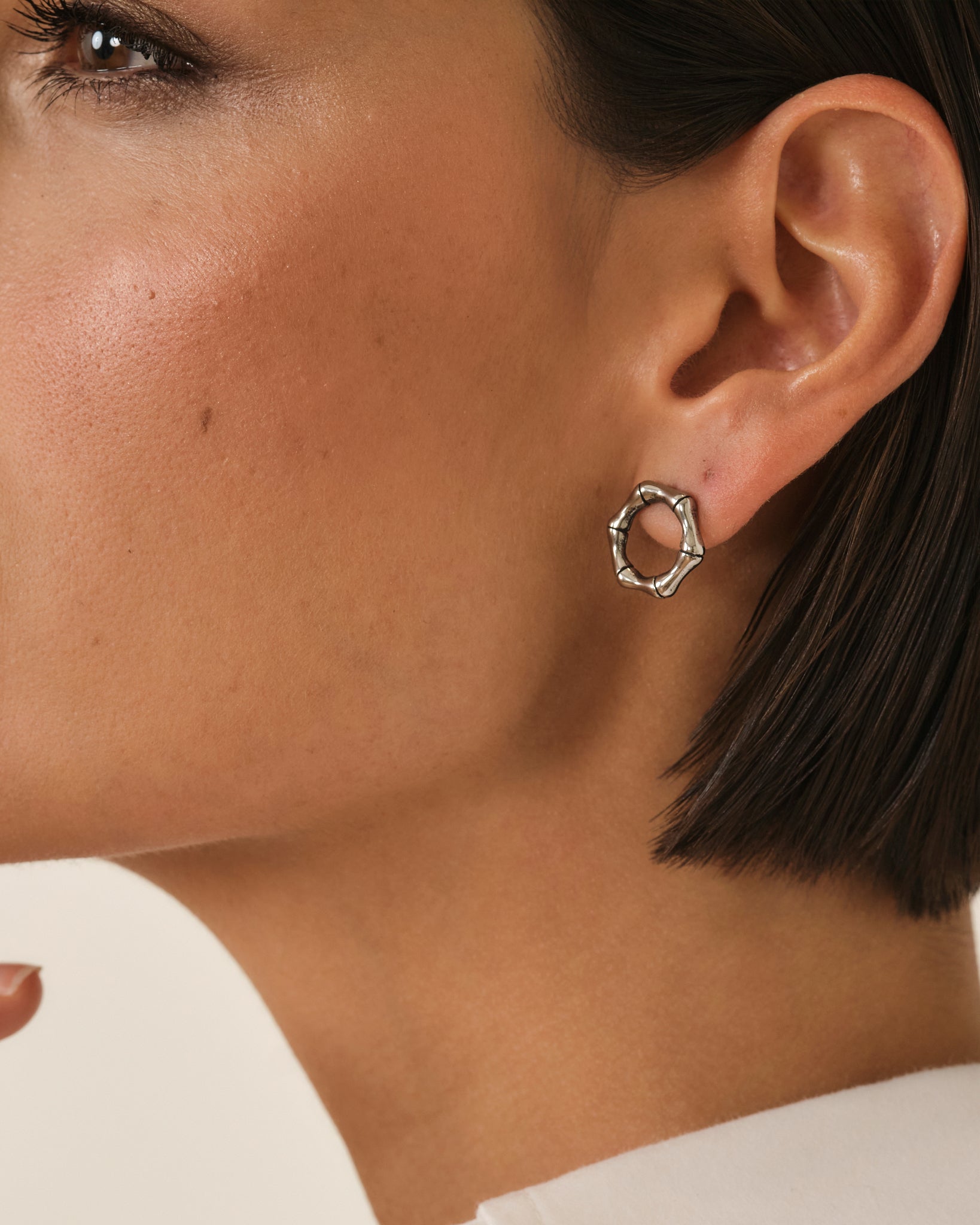 PENDIENTES CÍRCULO BAMBOO PLATEADOS