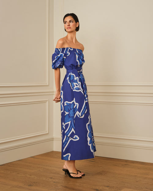 VESTIDO MIDI ESTAMPADO OFF SHOULDER AZUL