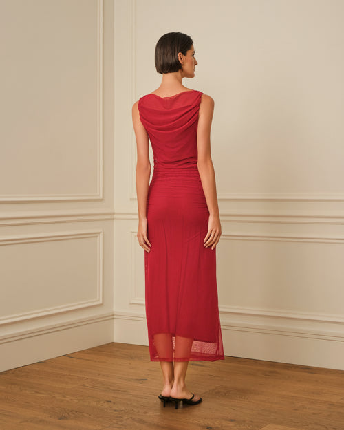 VESTIDO DE TUL CON ESCOTE DRAPEADO GRANATE