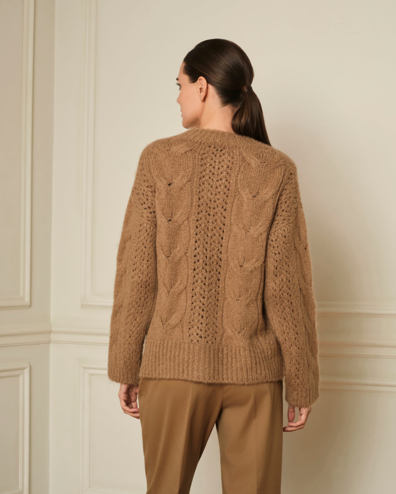 CÁRDIGAN DE PUNTO TRENZADO CAMEL