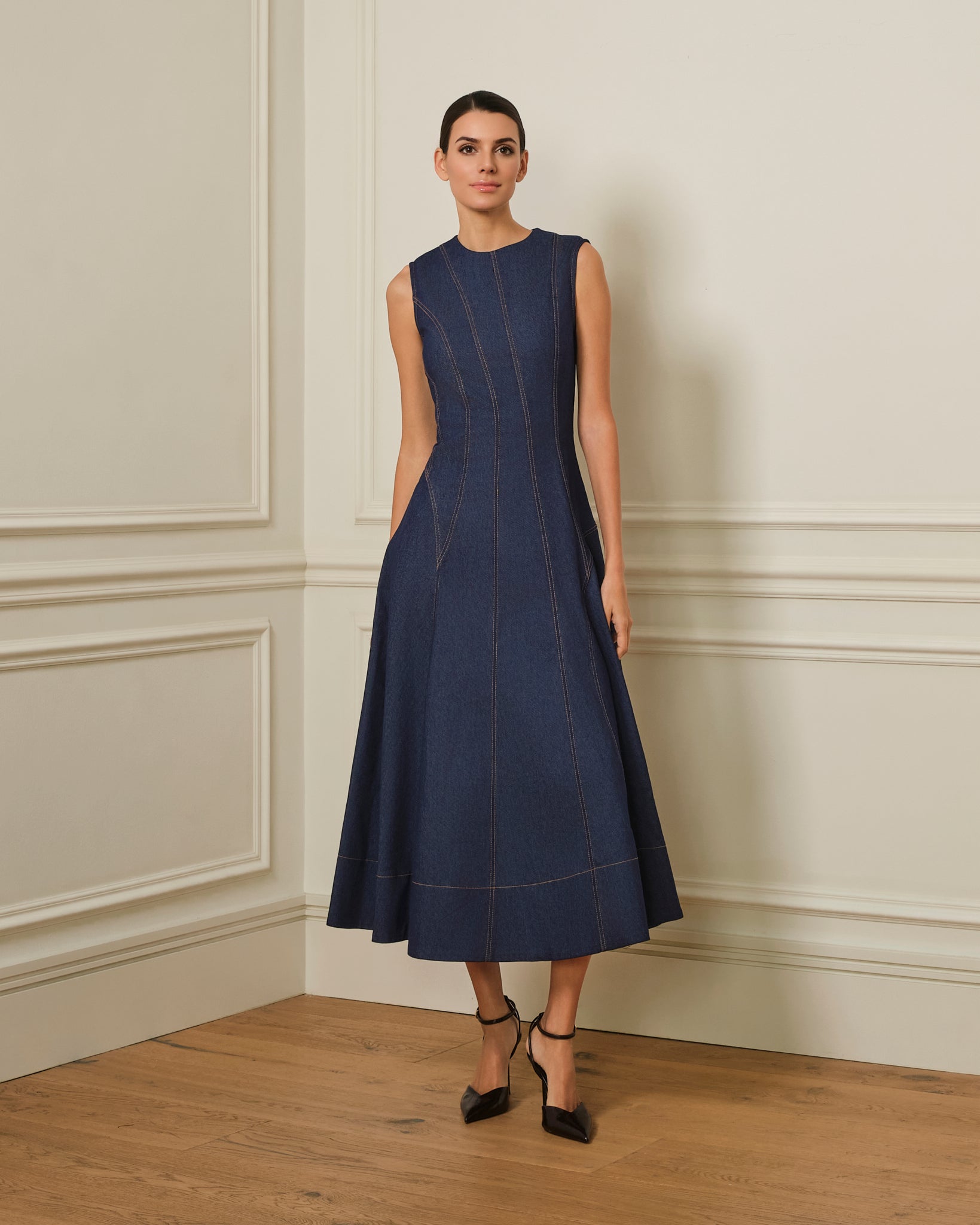 VESTIDO MIDI DENIM CON COSTURAS VISTAS AZUL