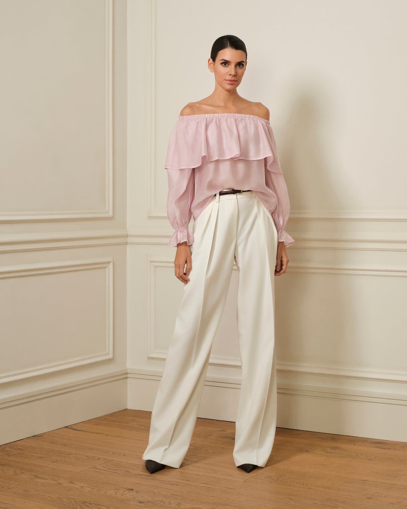 BLUSA OFF SHOULDER CON VOLANTE ROSA