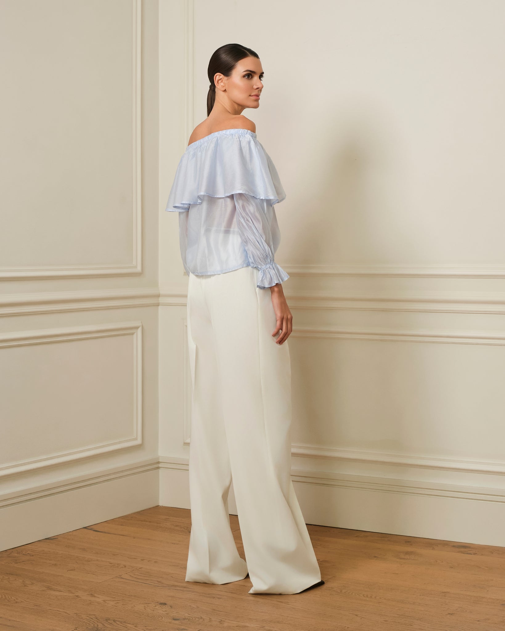 BLUSA OFF SHOULDER CON VOLANTE CELESTE