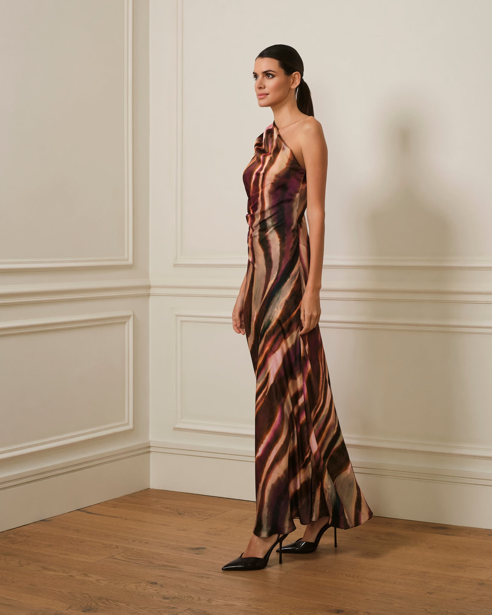 VESTIDO LARGO ASIMÉTRICO ESTAMPADO