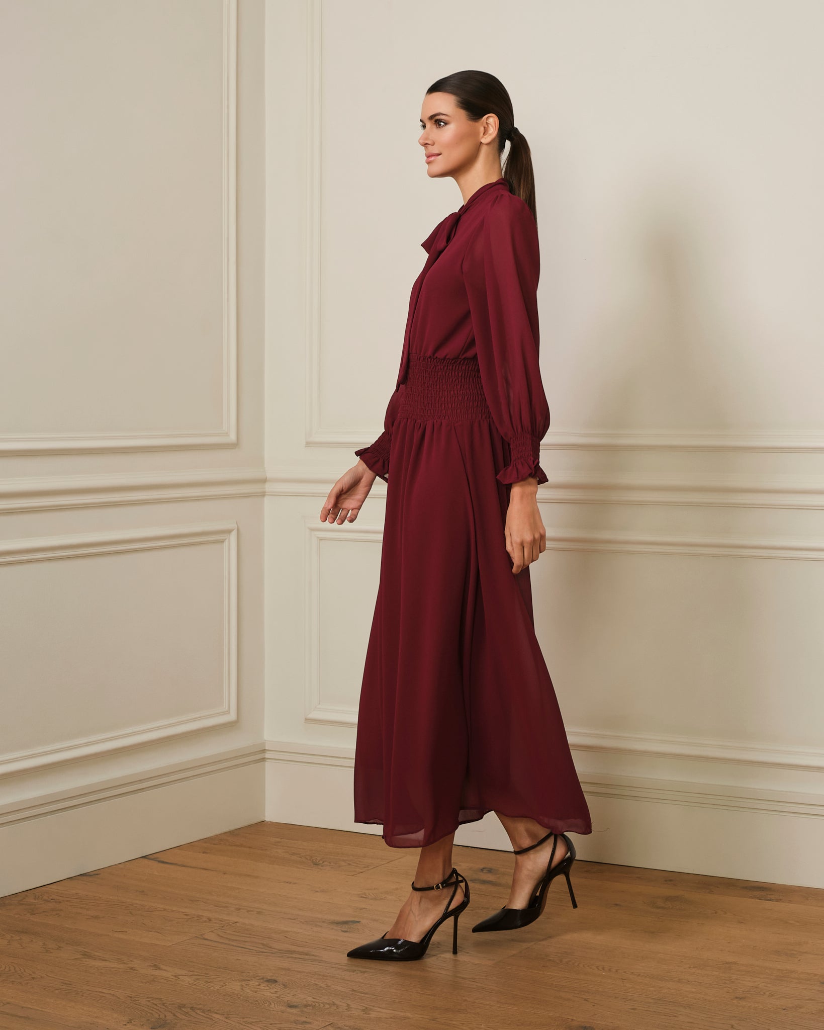 VESTIDO MANGA LARGA CON LAZADA BURDEOS