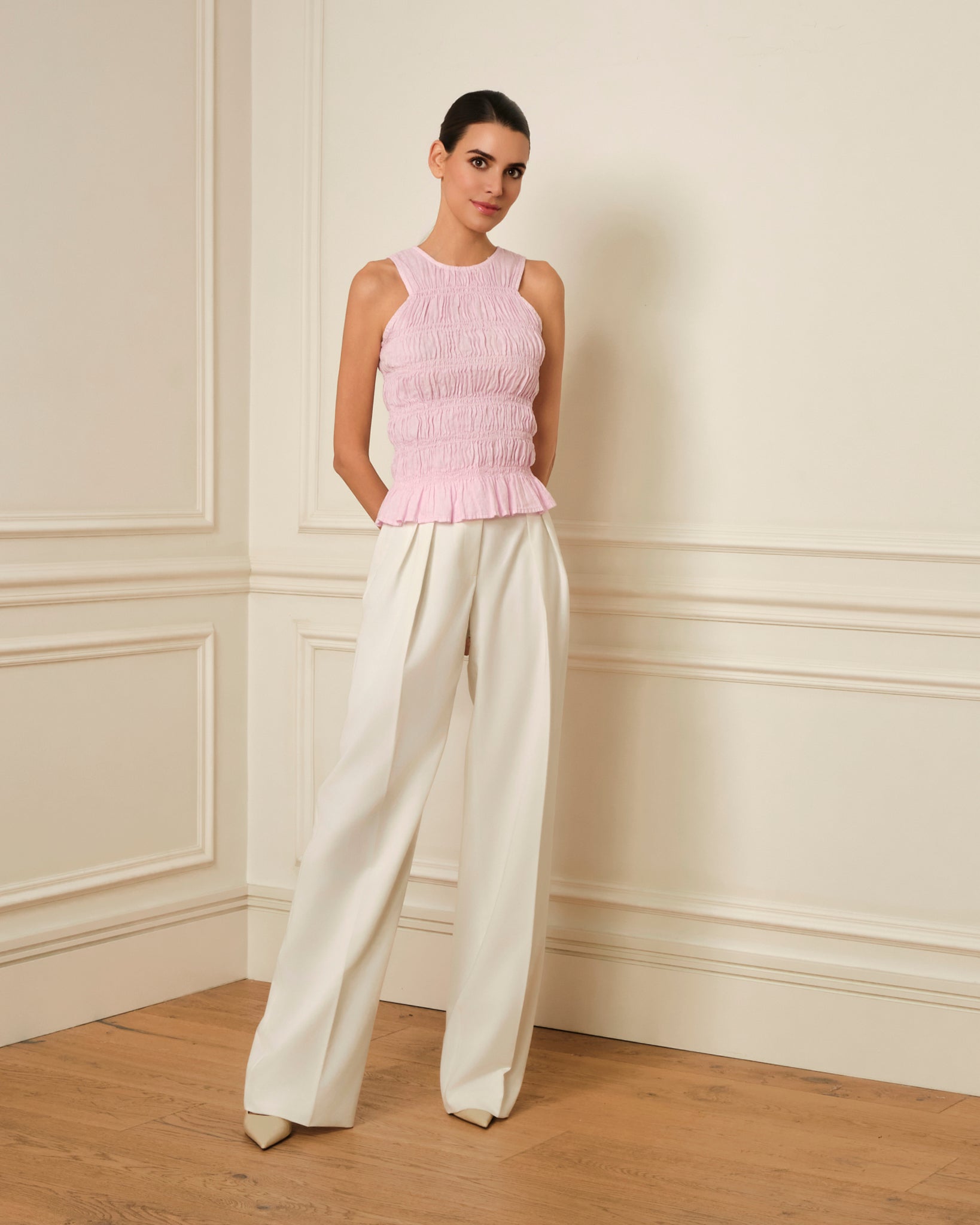 TOP FRUNCIDO SIN MANGAS ROSA