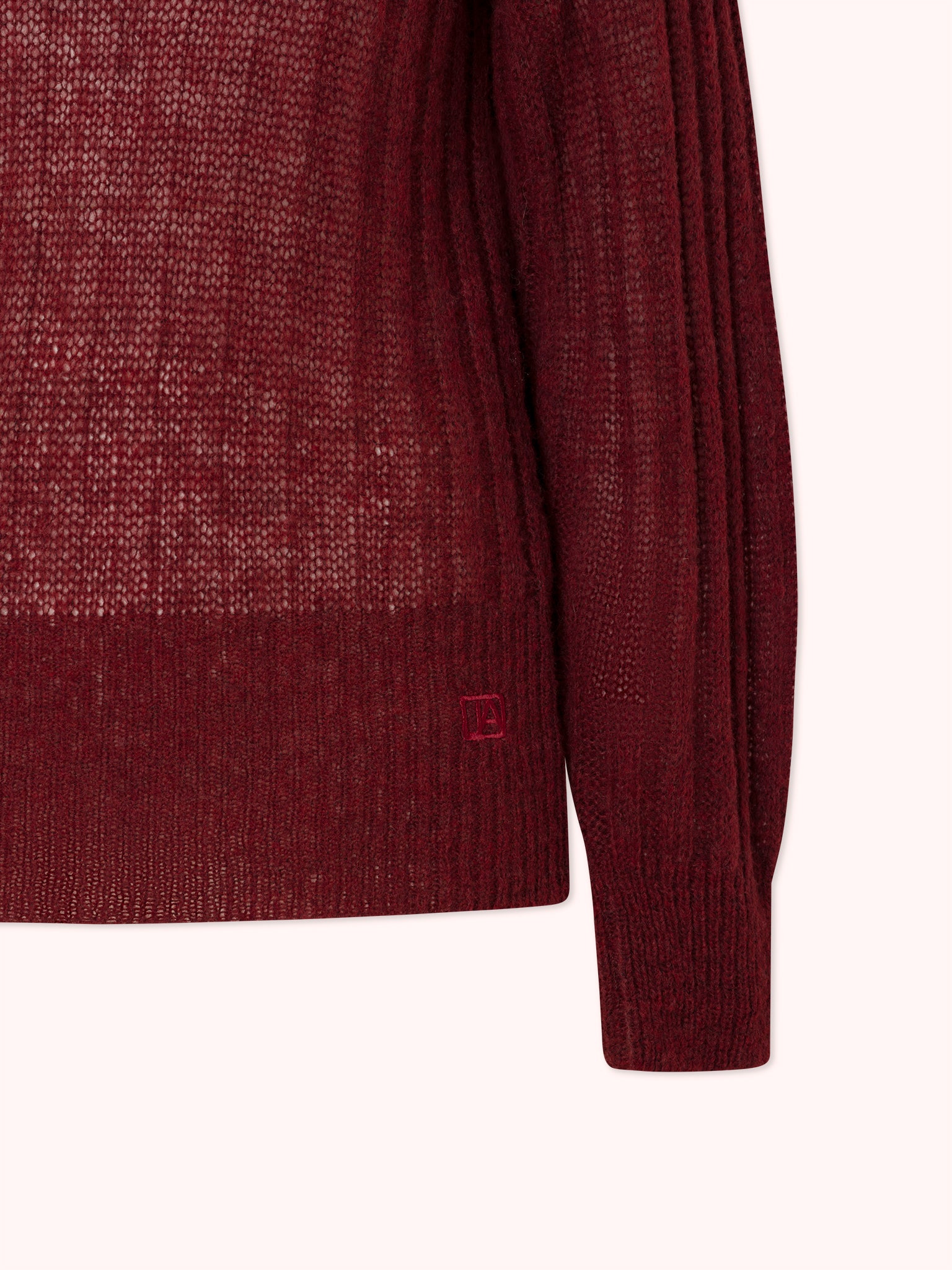 SUÉTER DE PUNTO CANALÉ CON CUELLO REDONDO BURDEOS