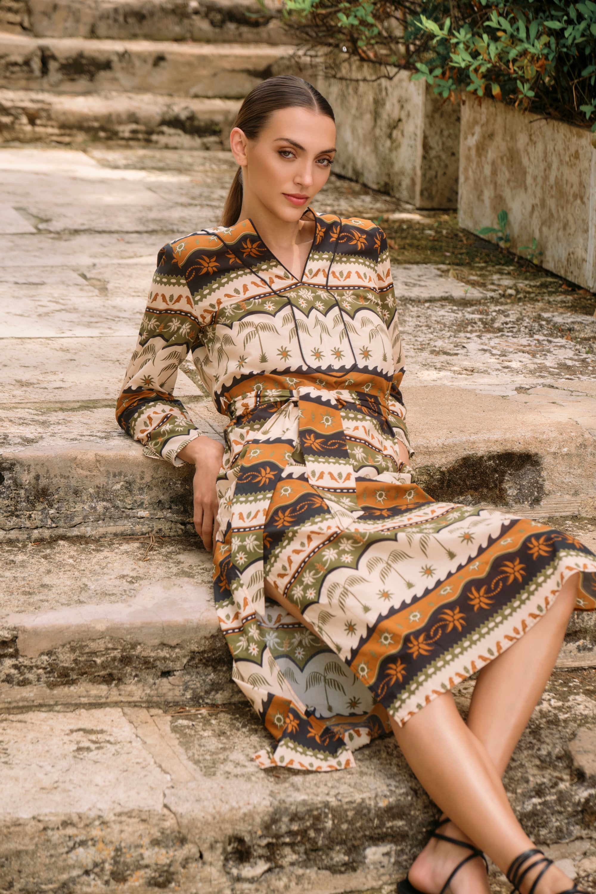 KAFTÁN ESTAMPADO VERDE TROPICAL VEDHA