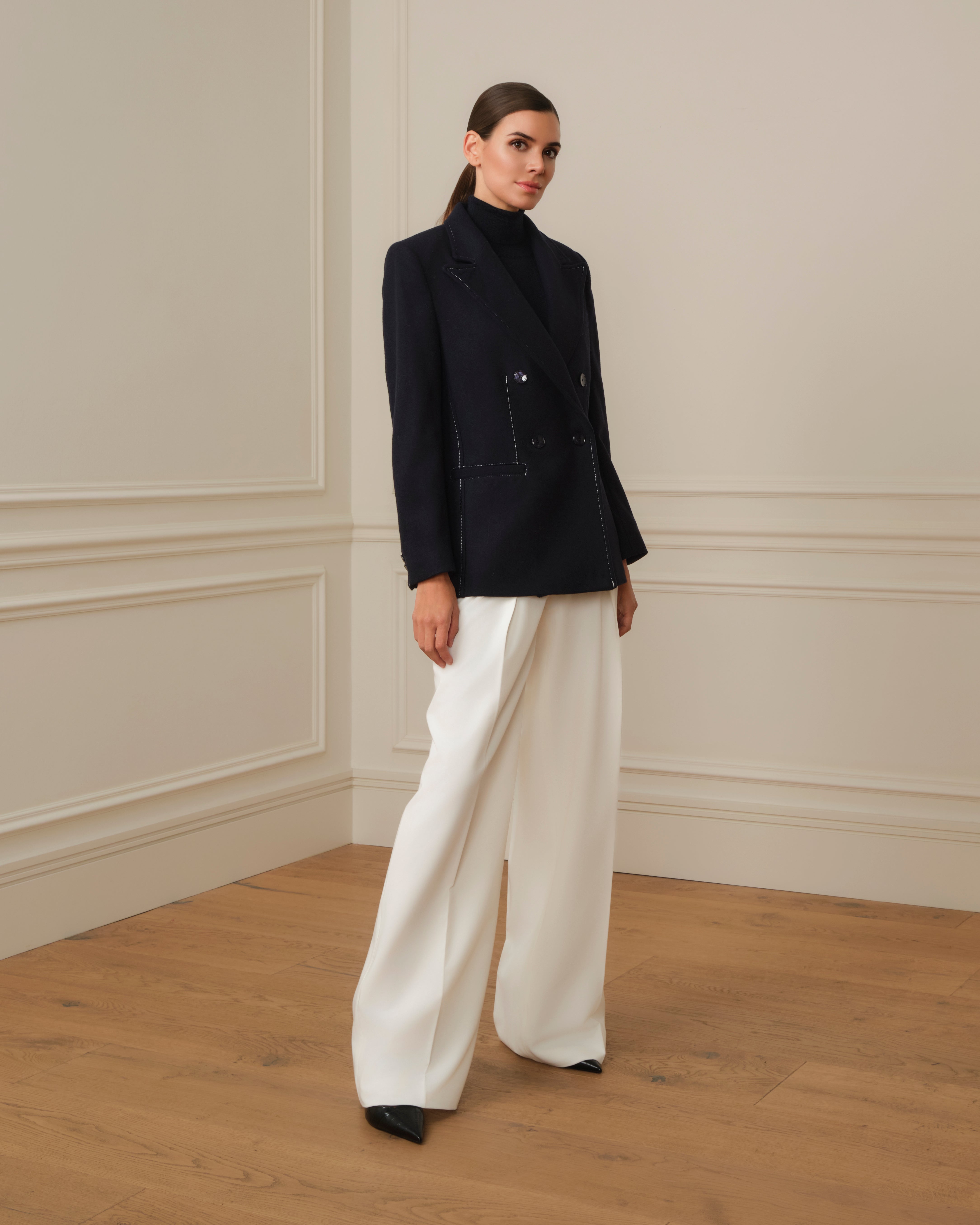 BLAZER CRUZADA CON COSTURAS VISTAS AZUL MARINO