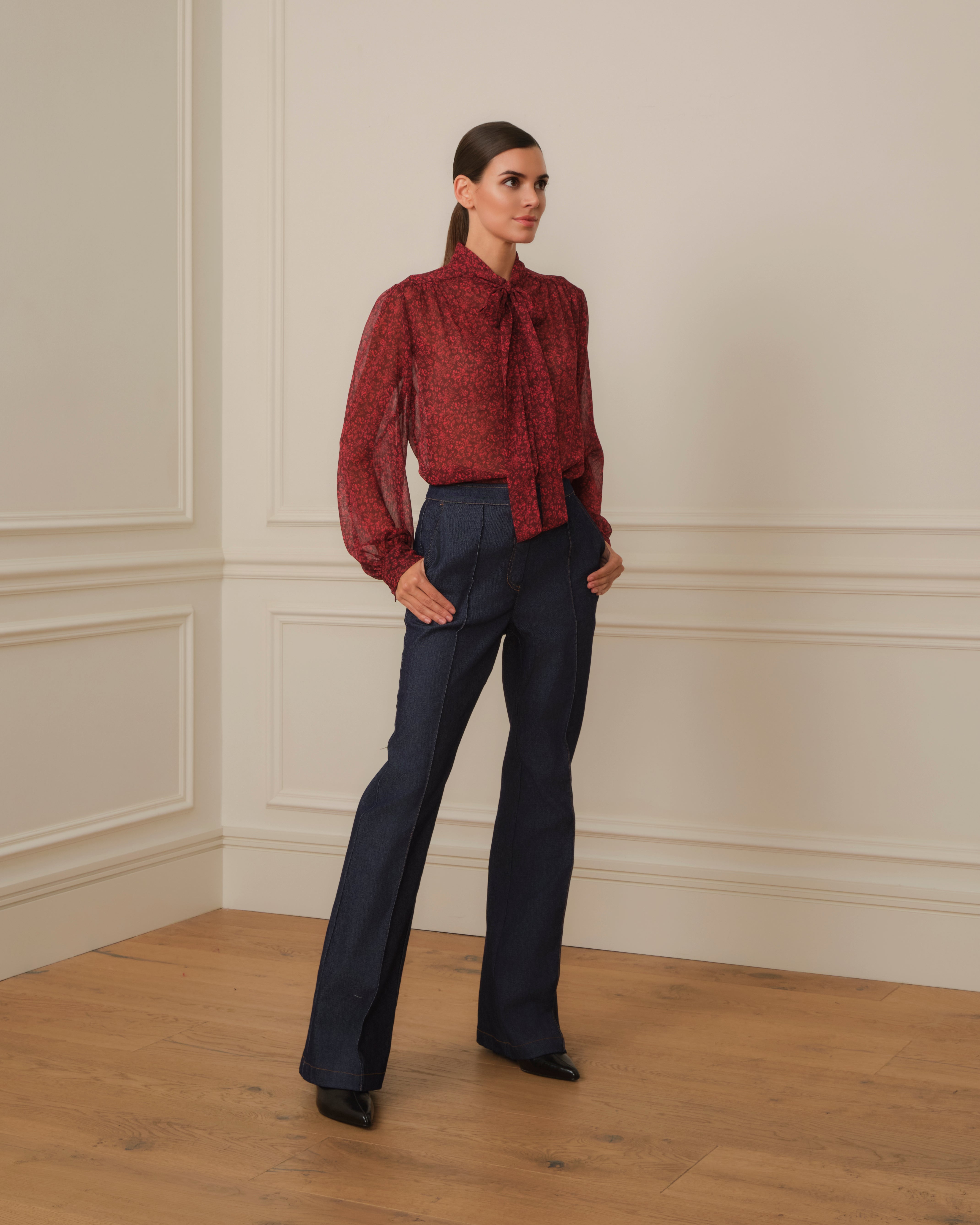 CAMISA LAZADA CON ESTAMPADO ROJO