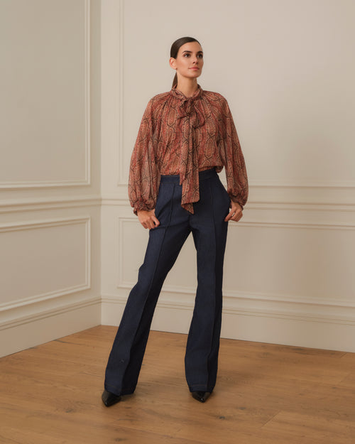 BLUSA LAZADA CON ESTAMPADO ROJO