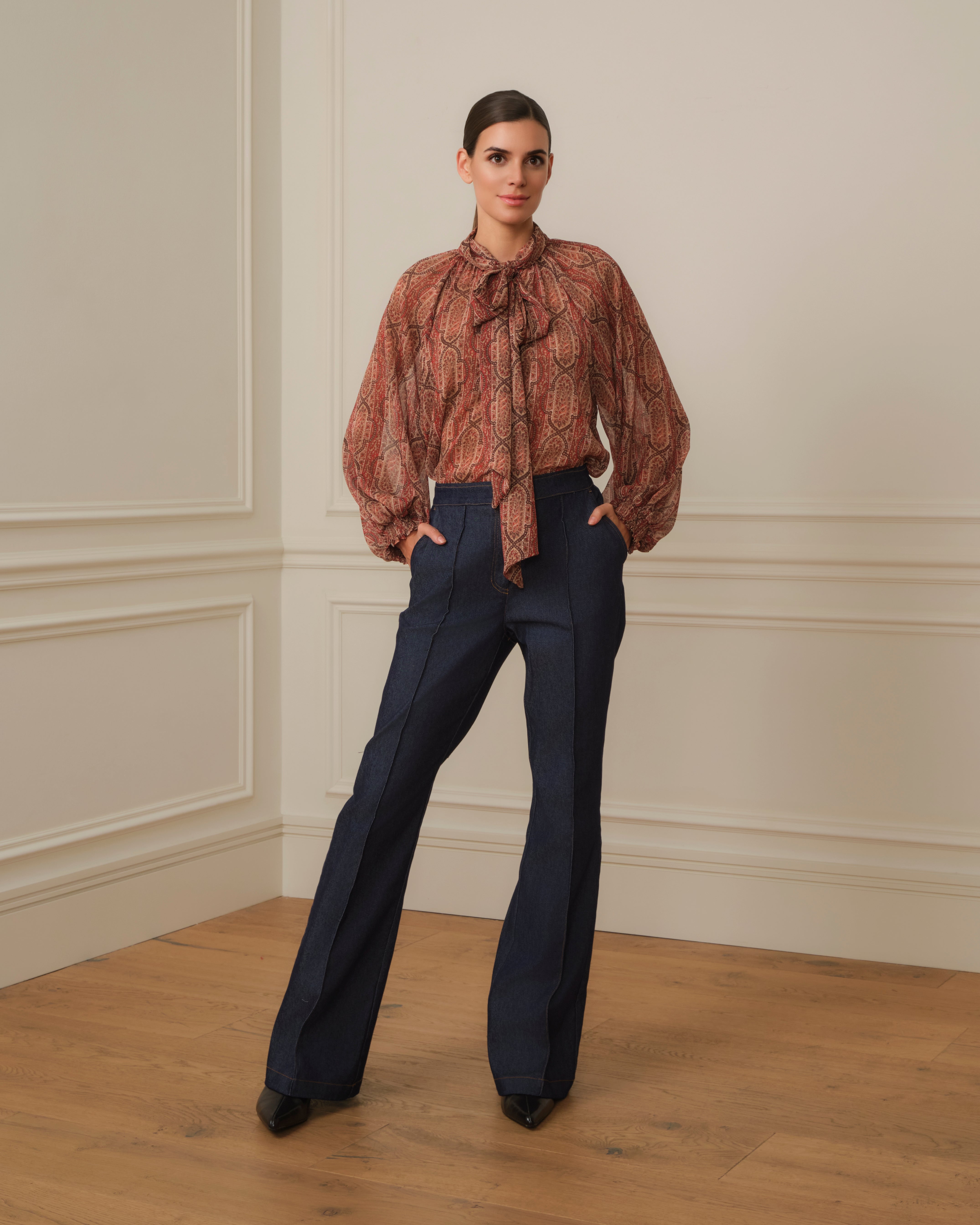 BLUSA LAZADA CON ESTAMPADO ROJO