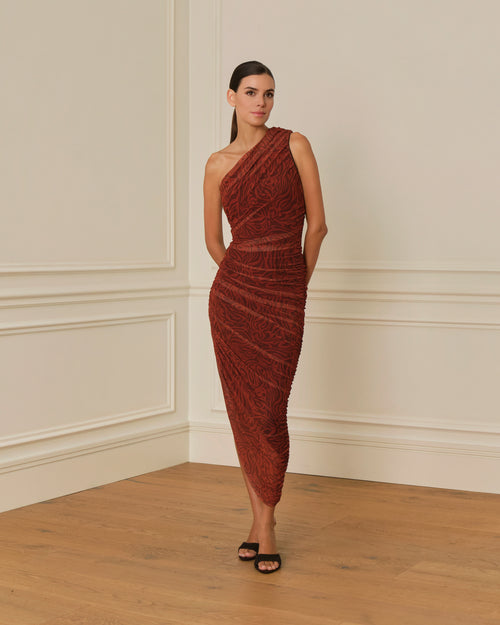 VESTIDO ASIMÉTRICO CON DRAPEADO EN TUL TEJA