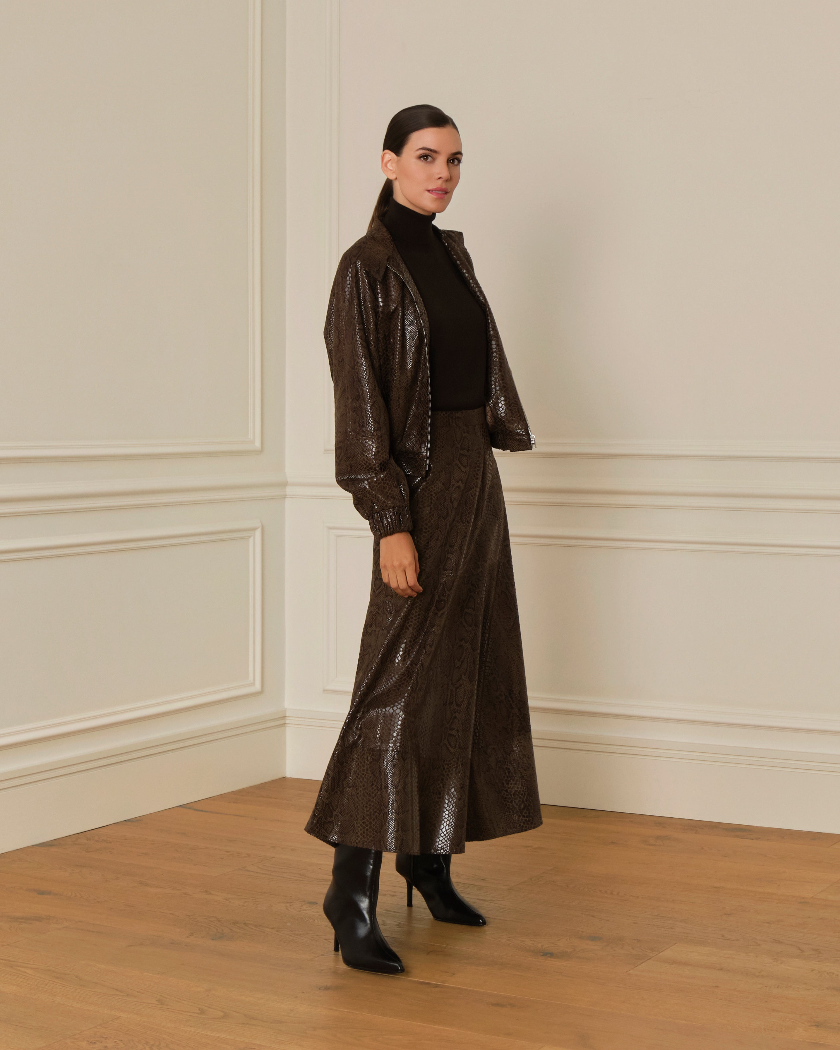 CAZADORA EFECTO PIEL DE PITÓN