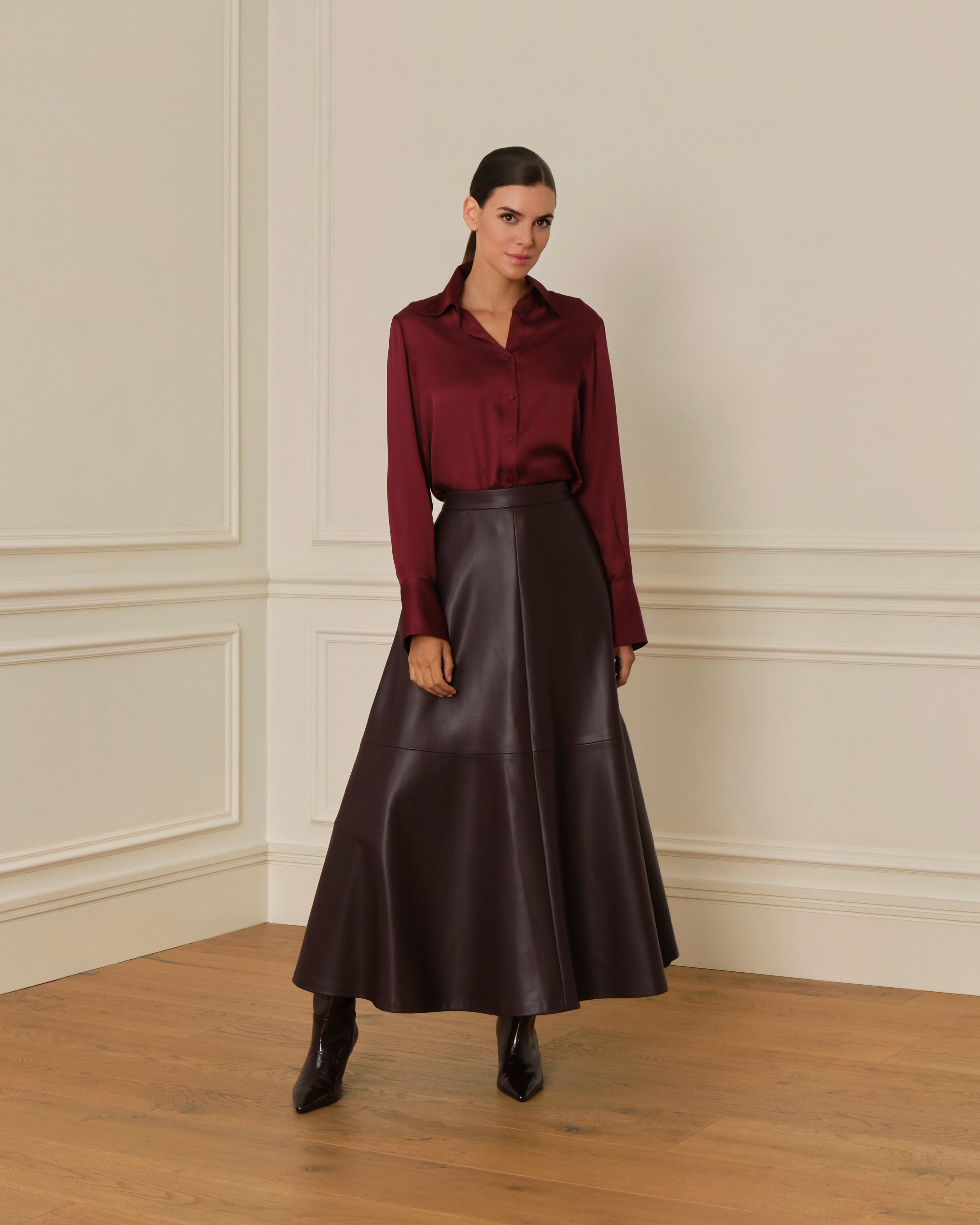 FALDA MIDI EFECTO PIEL GRANATE