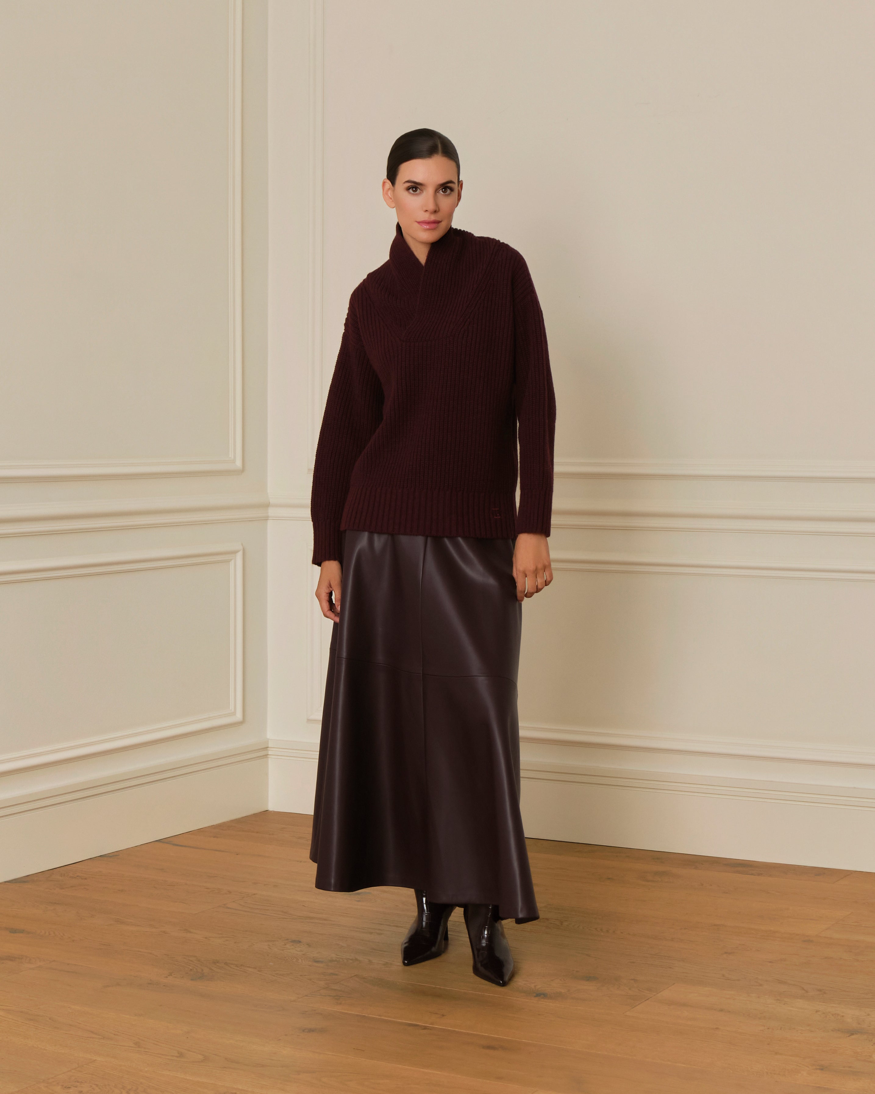 SUÉTER DE PUNTO CON CUELLO CHIMENEA GRANATE