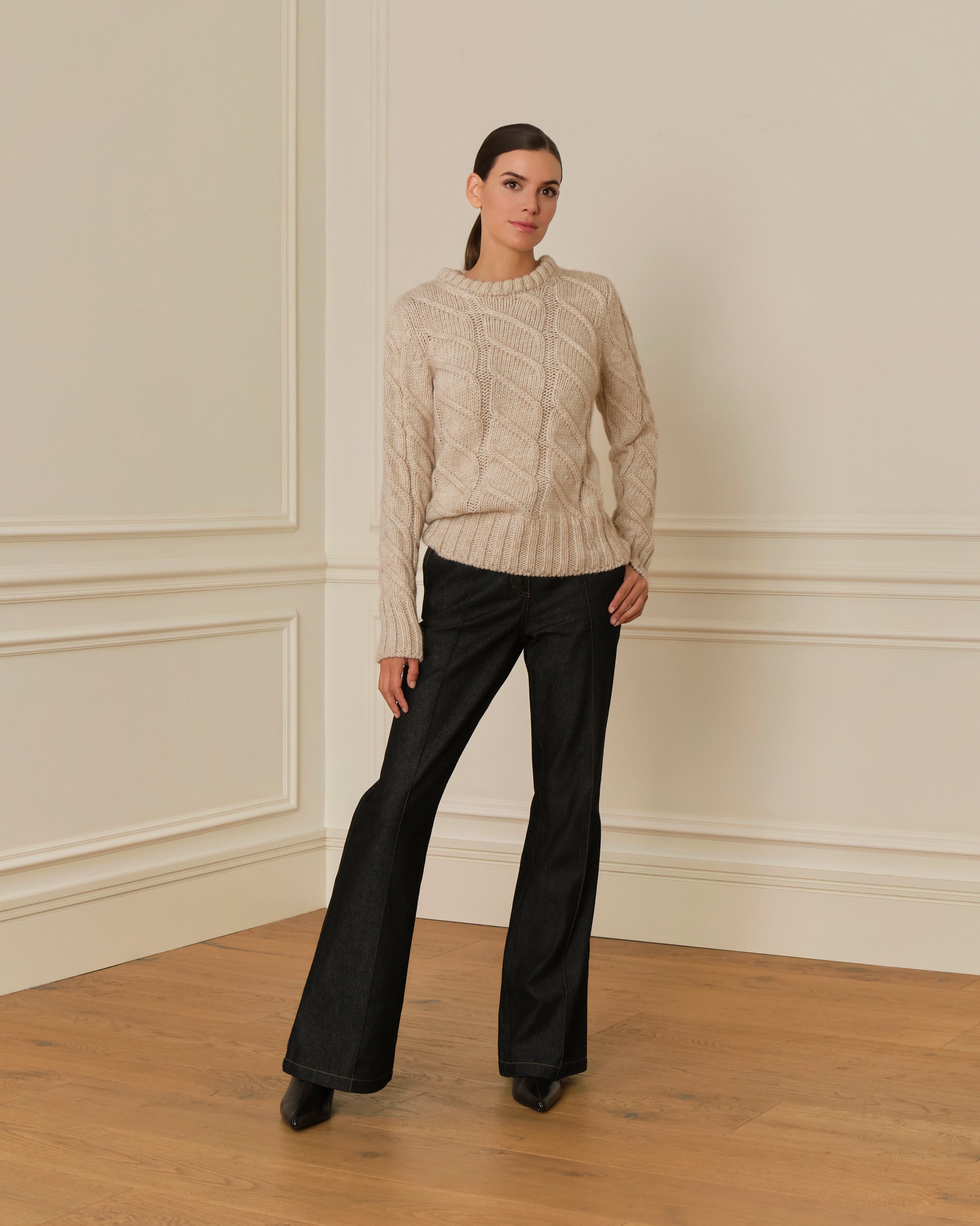 SUÉTER DE PUNTO TRENZADO BEIGE