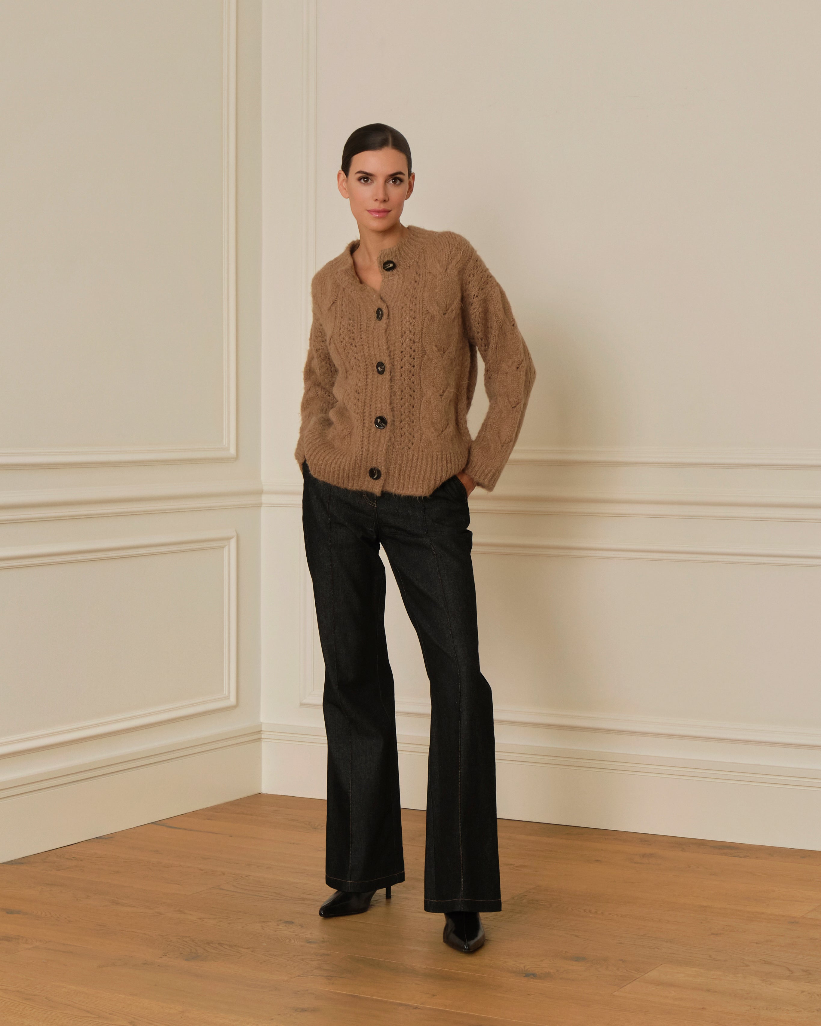 CÁRDIGAN DE PUNTO TRENZADO CAMEL