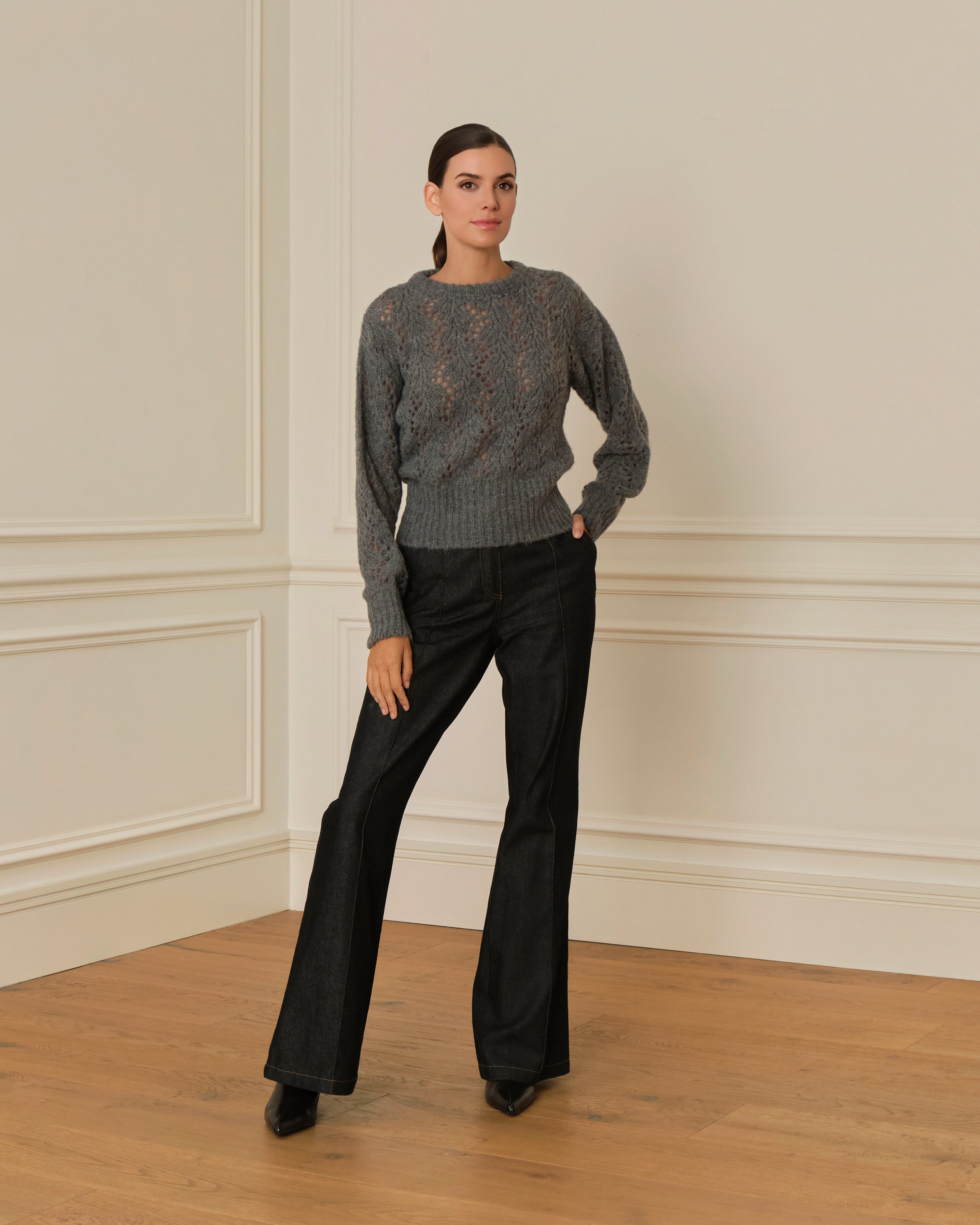 SUÉTER DE PUNTO CALADO GRIS