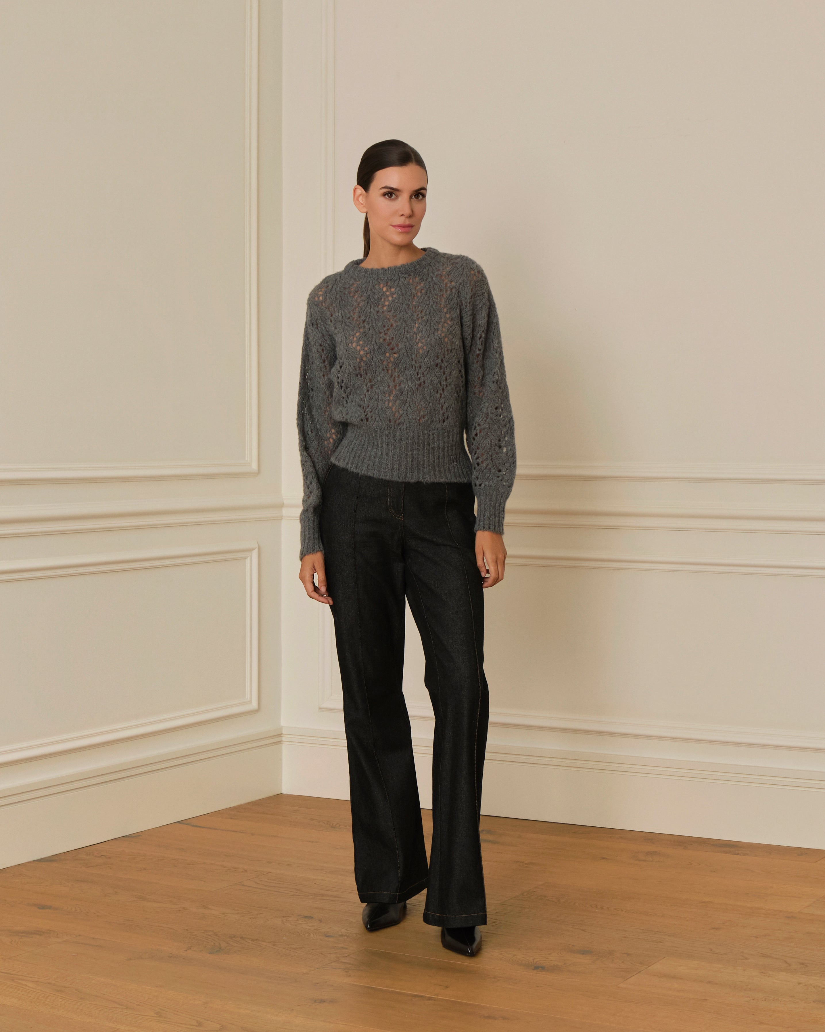 SUÉTER DE PUNTO CALADO GRIS