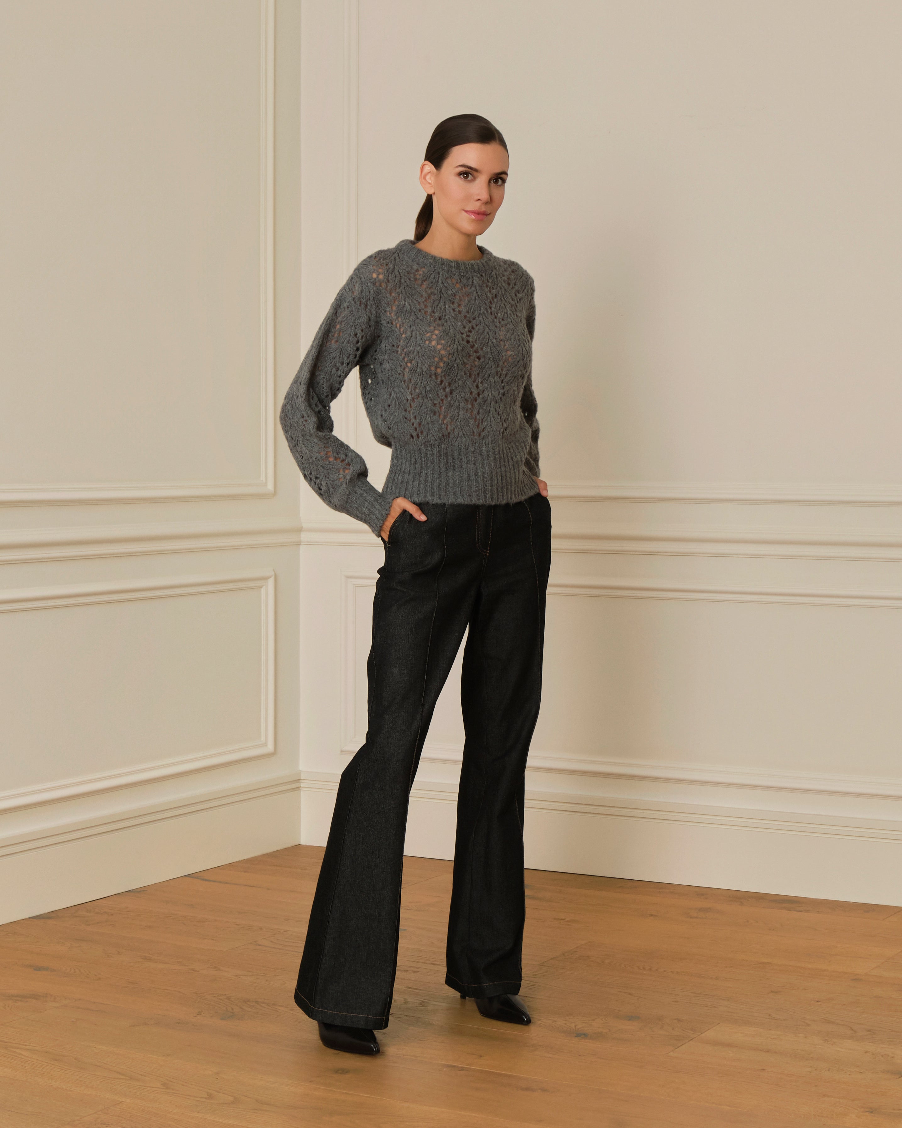 SUÉTER DE PUNTO CALADO GRIS