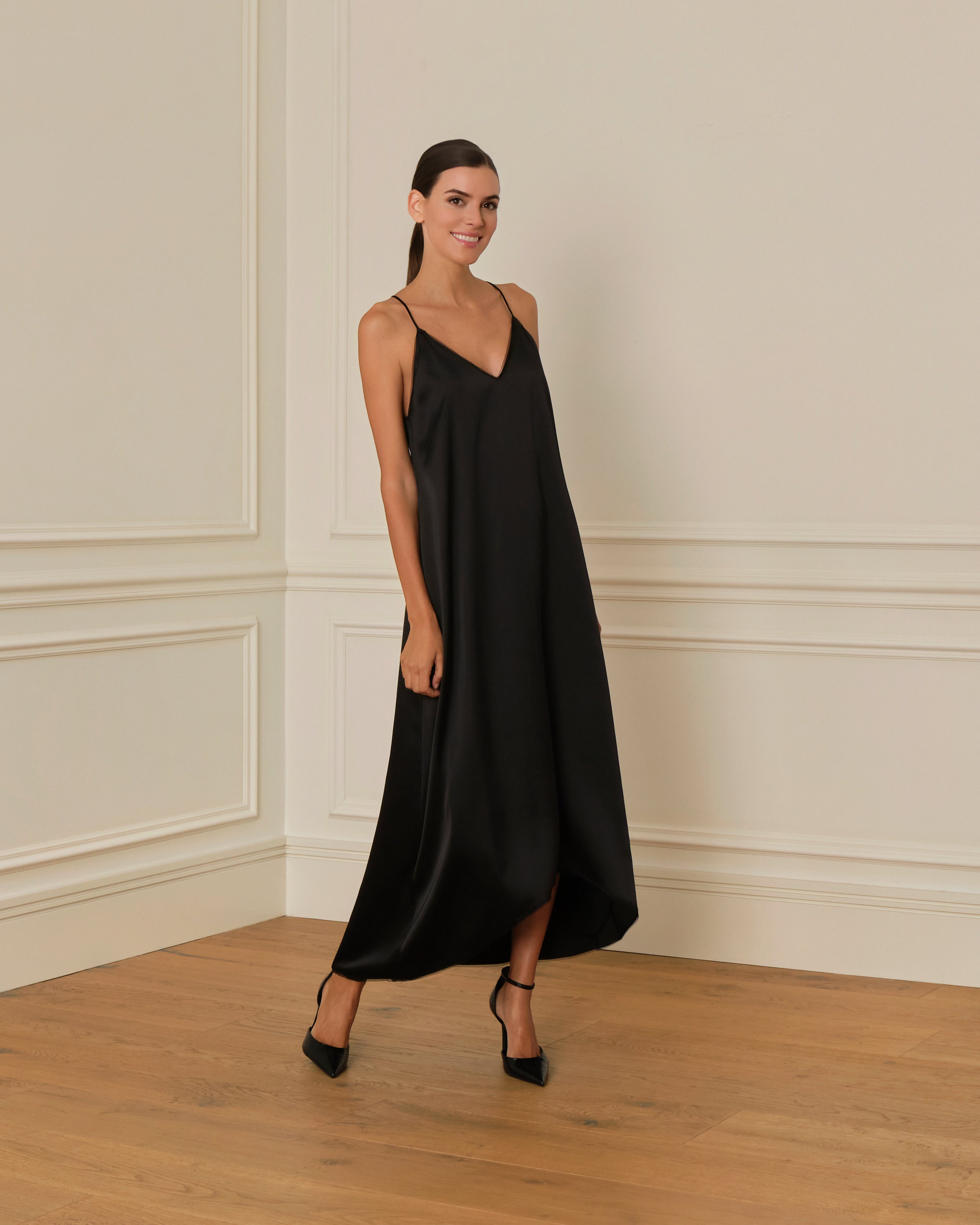 VESTIDO LENCERO NEGRO