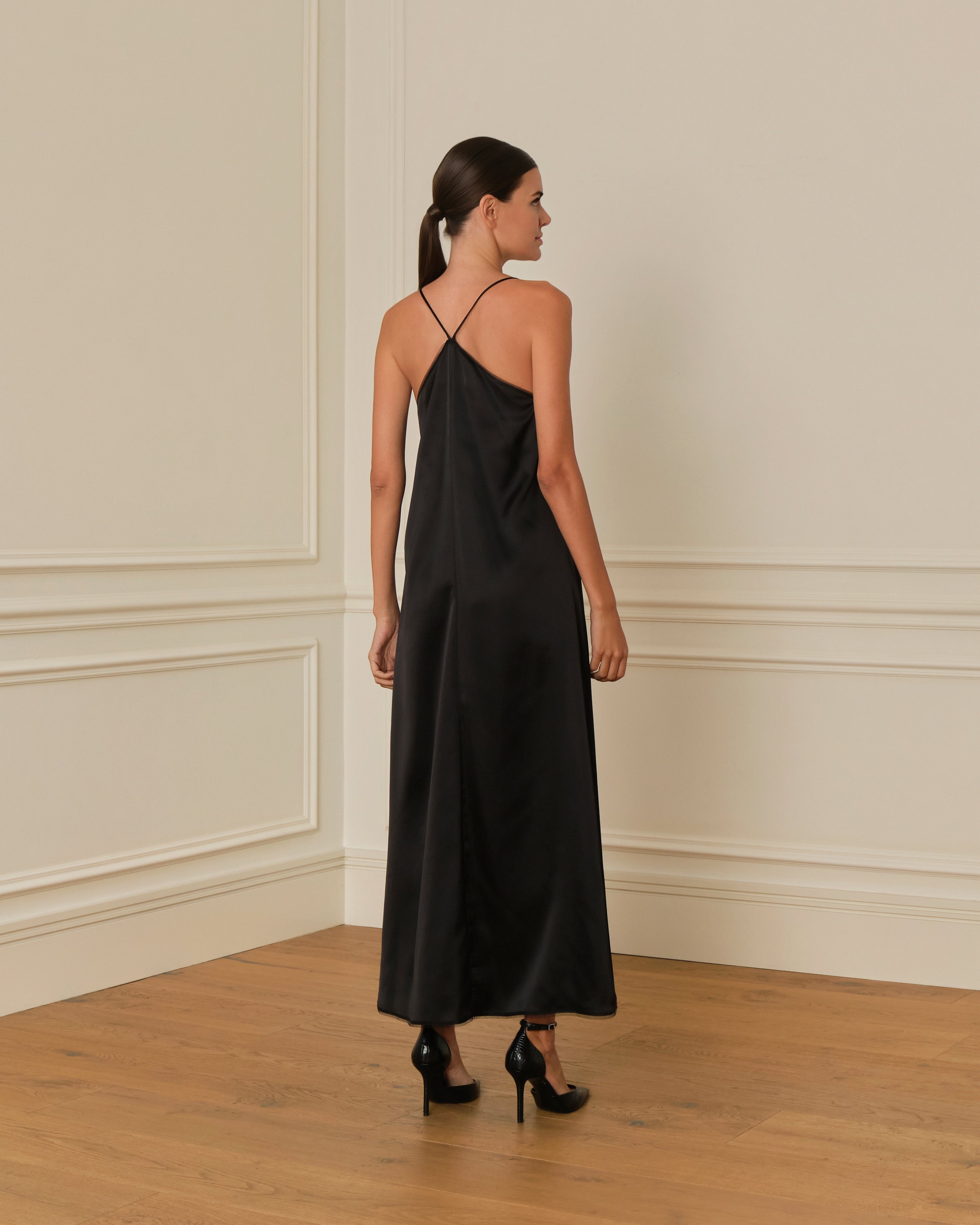 VESTIDO LENCERO NEGRO