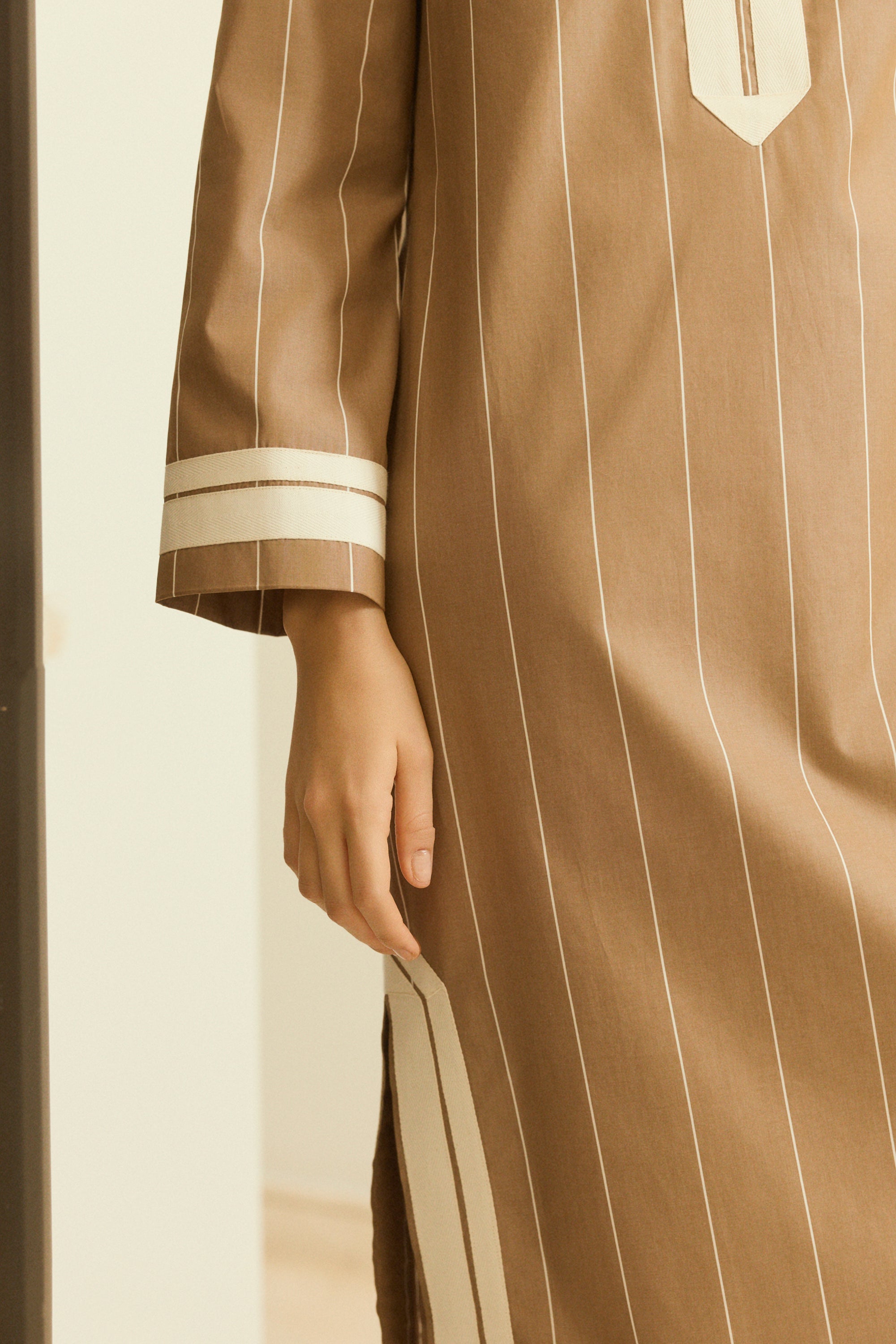 KAFTÁN RAYAS CHOCOLATE KAIRA - SEEIOU