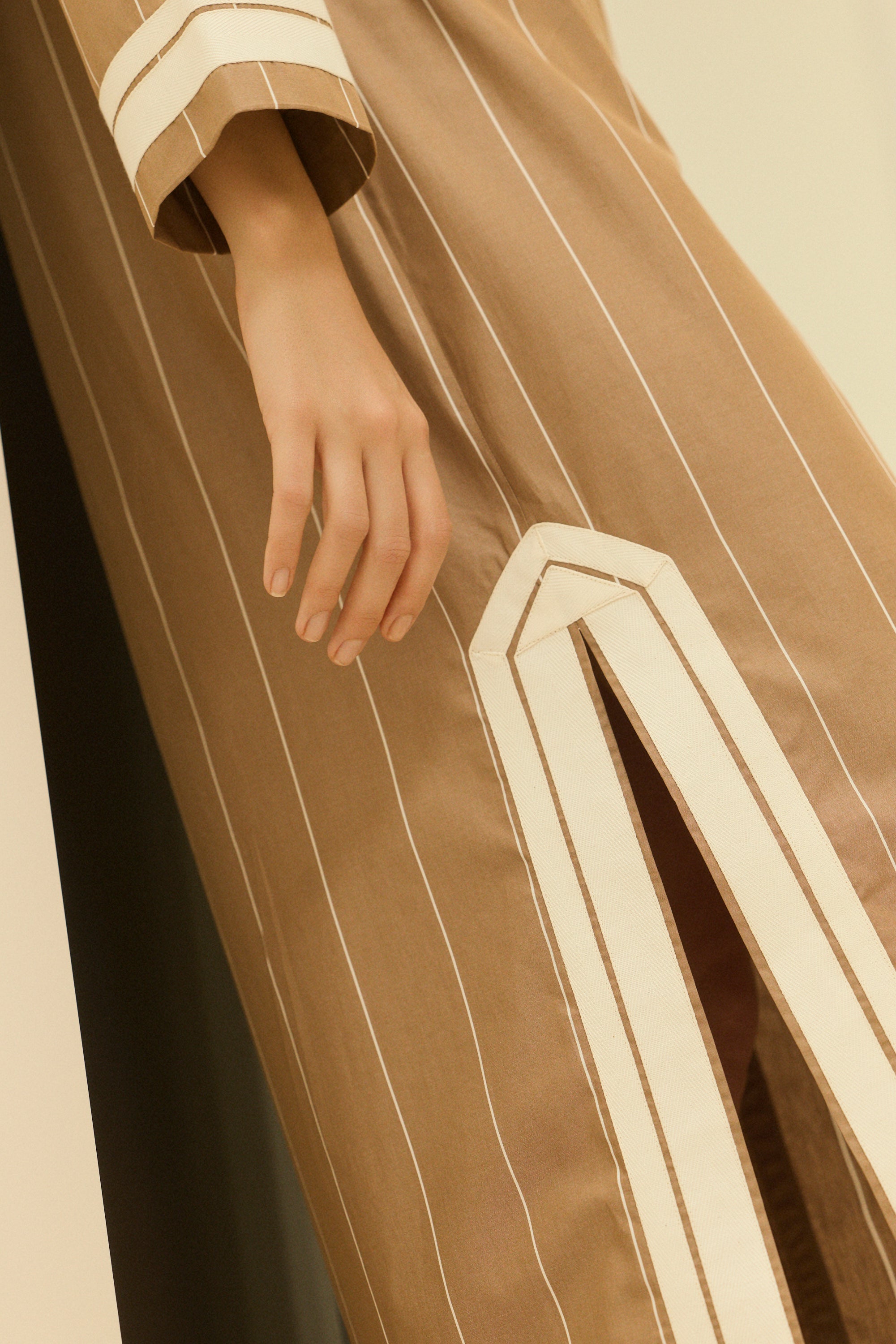 KAFTÁN RAYAS CHOCOLATE KAIRA - SEEIOU