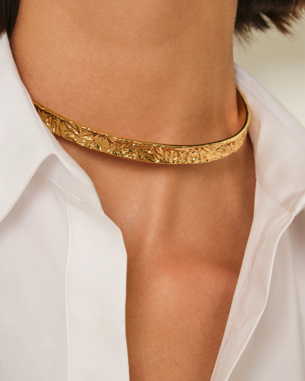 COLLAR CHOKER DORADO