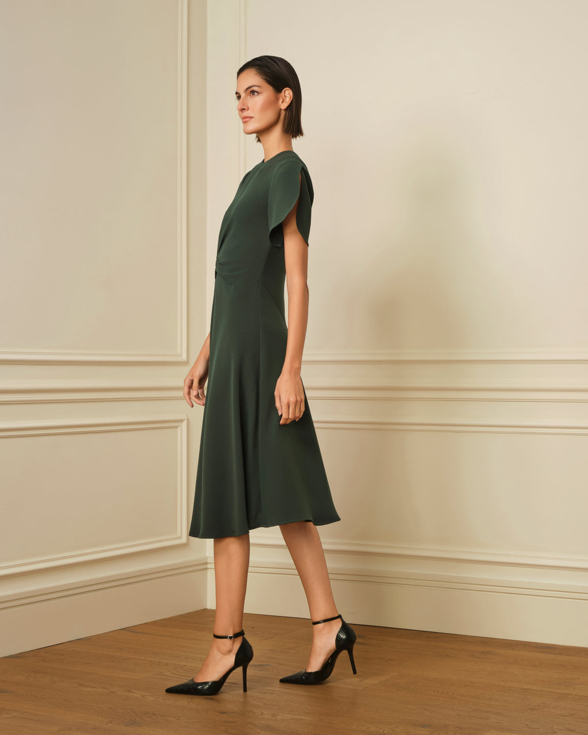 VESTIDO MIDI NUDO VERDE