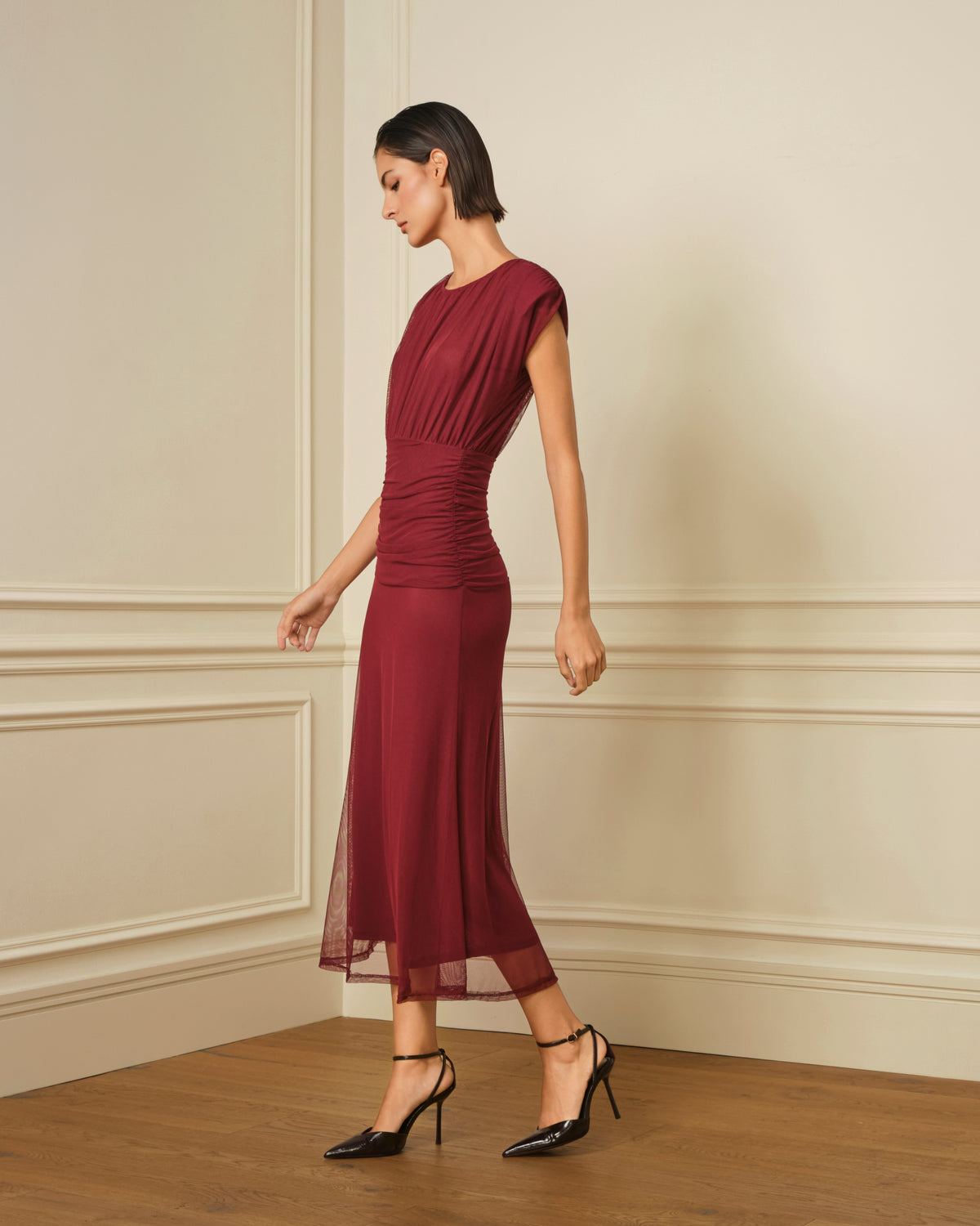 VESTIDO LARGO DRAPEADO HOMBRERAS GRANATE