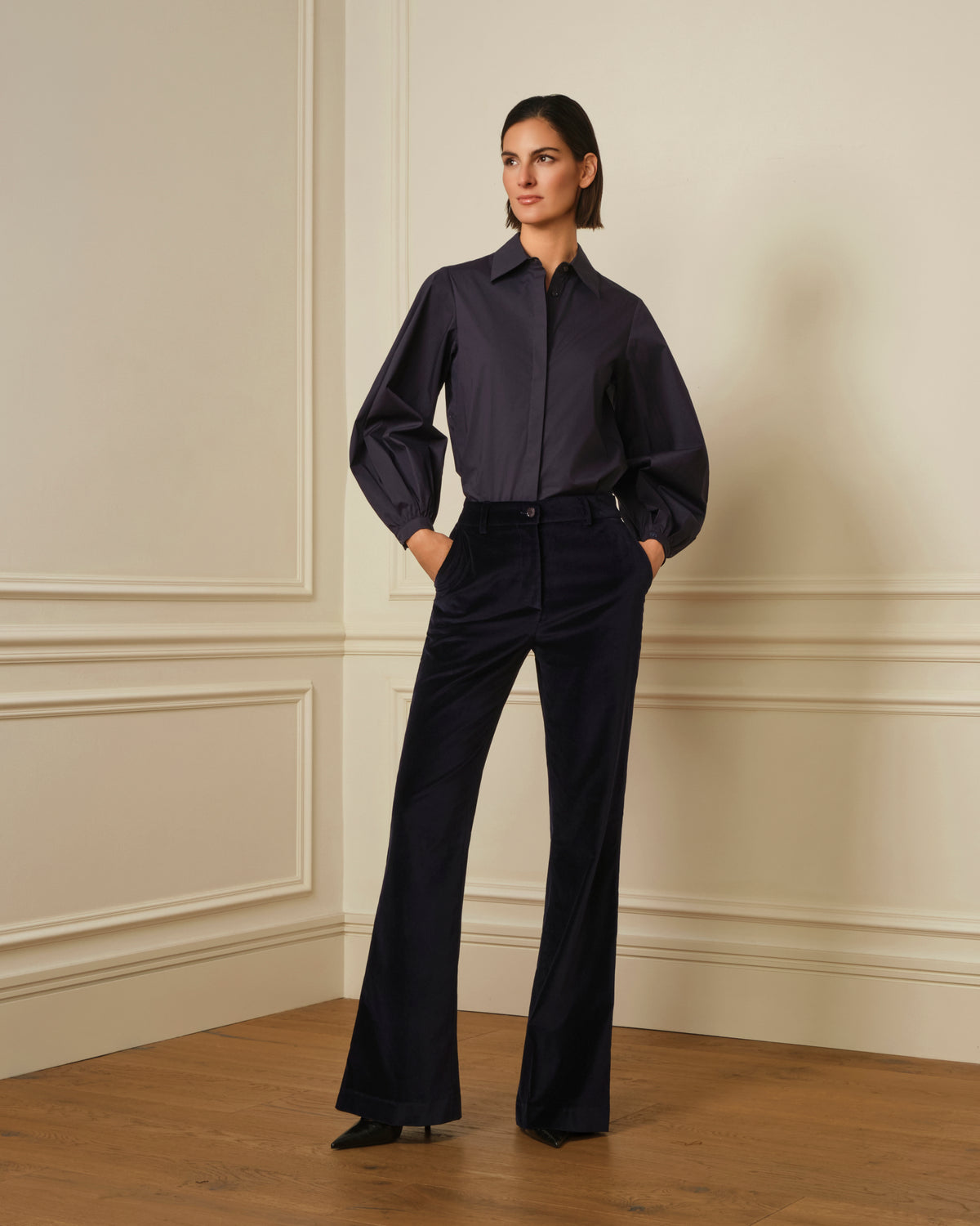 PANTALÓN FLARE DE TERCIOPELO NAVY