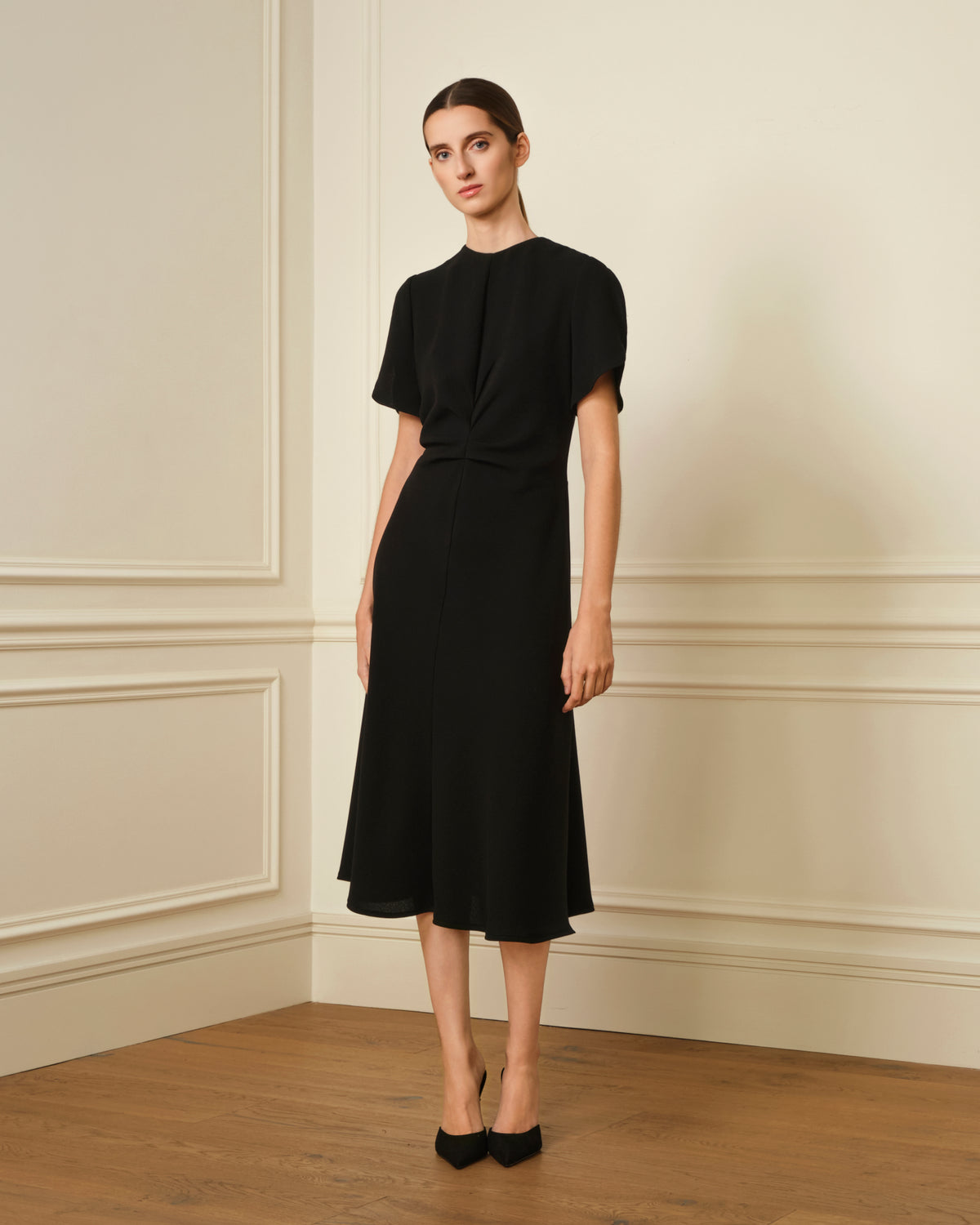 VESTIDO MIDI NUDO NEGRO