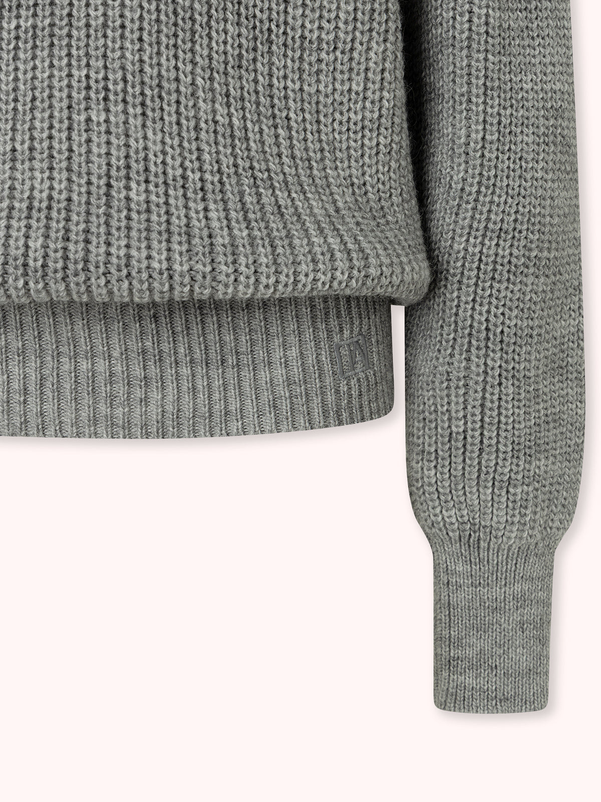 SUÉTER CUELLO CAJA CALADO GRIS
