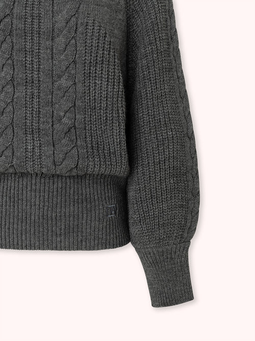 SUÉTER CUELLO BARCO GRIS