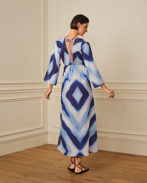 VESTIDO ESTAMPADO CON ESCOTE PICO AZUL