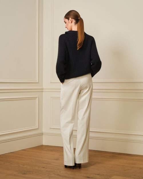 SUÉTER DE CUELLO ALTO BOTONES NAVY