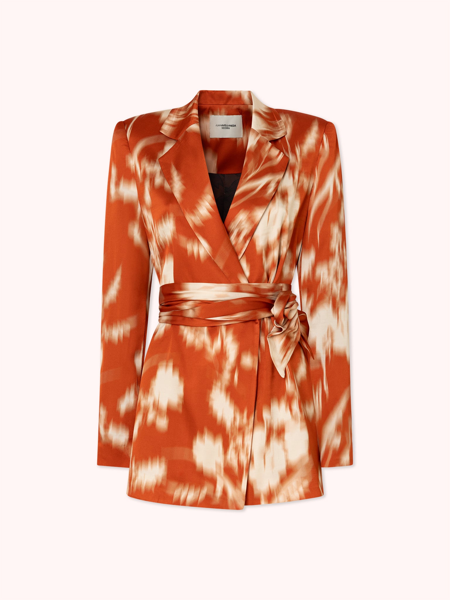 BLAZER SATINADO ESTAMPADO ROJO CON CINTURON DE LAZO