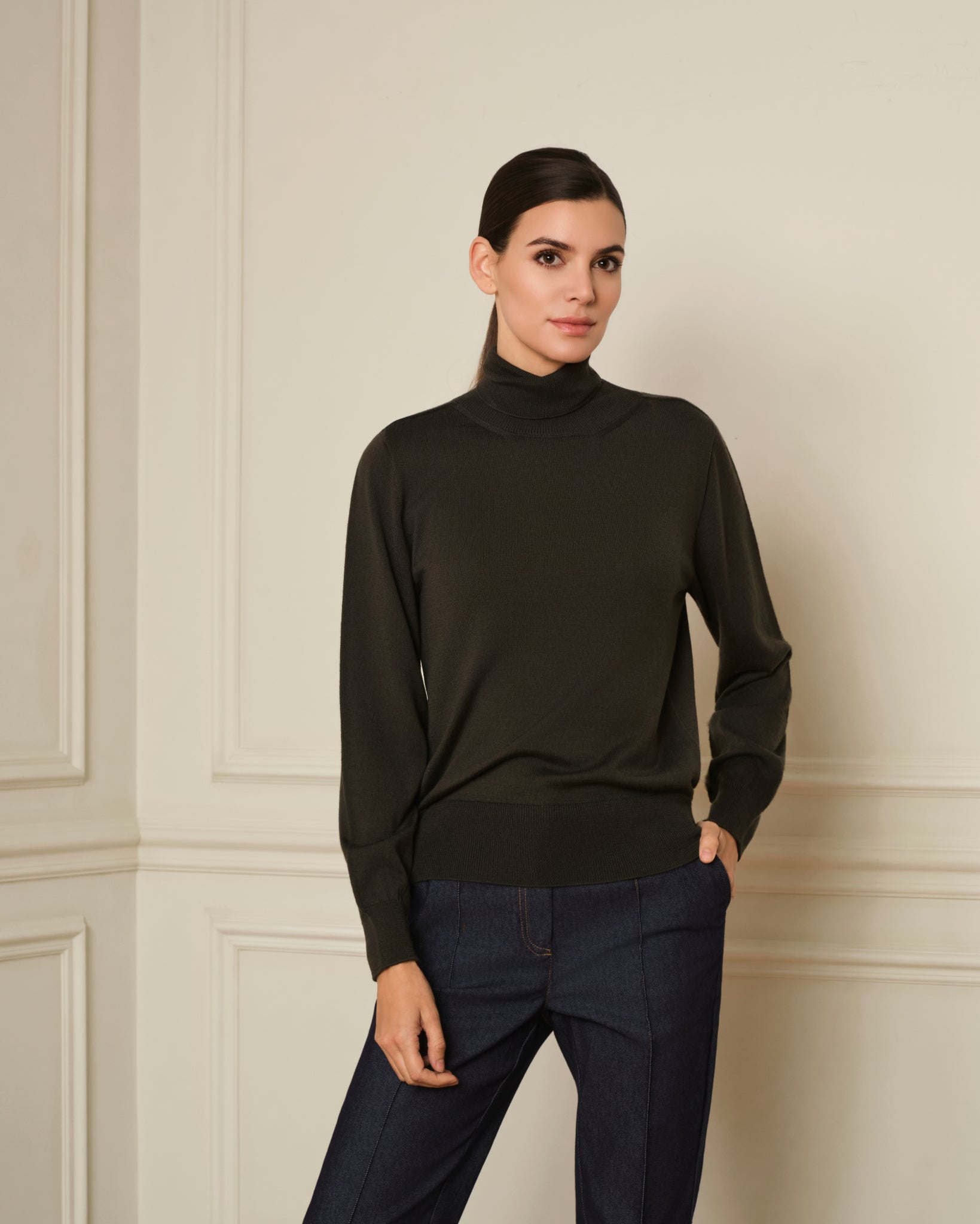 JERSEY CUELLO ALTO VERDE MILITAR