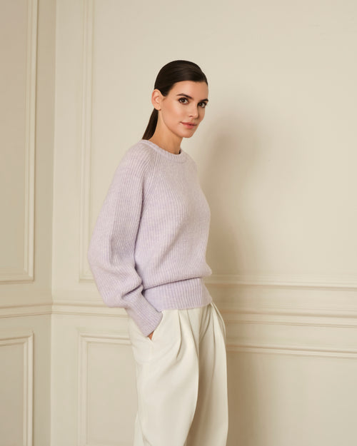 SUÉTER DE PUNTO CANALÉ CON MANGA ABULLONADA LAVANDA