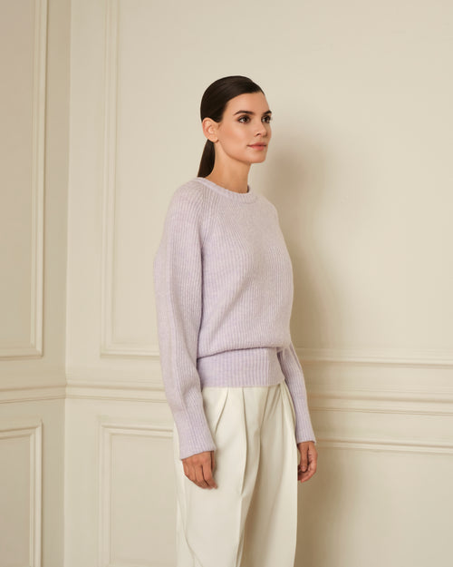 SUÉTER DE PUNTO CANALÉ CON MANGA ABULLONADA LAVANDA
